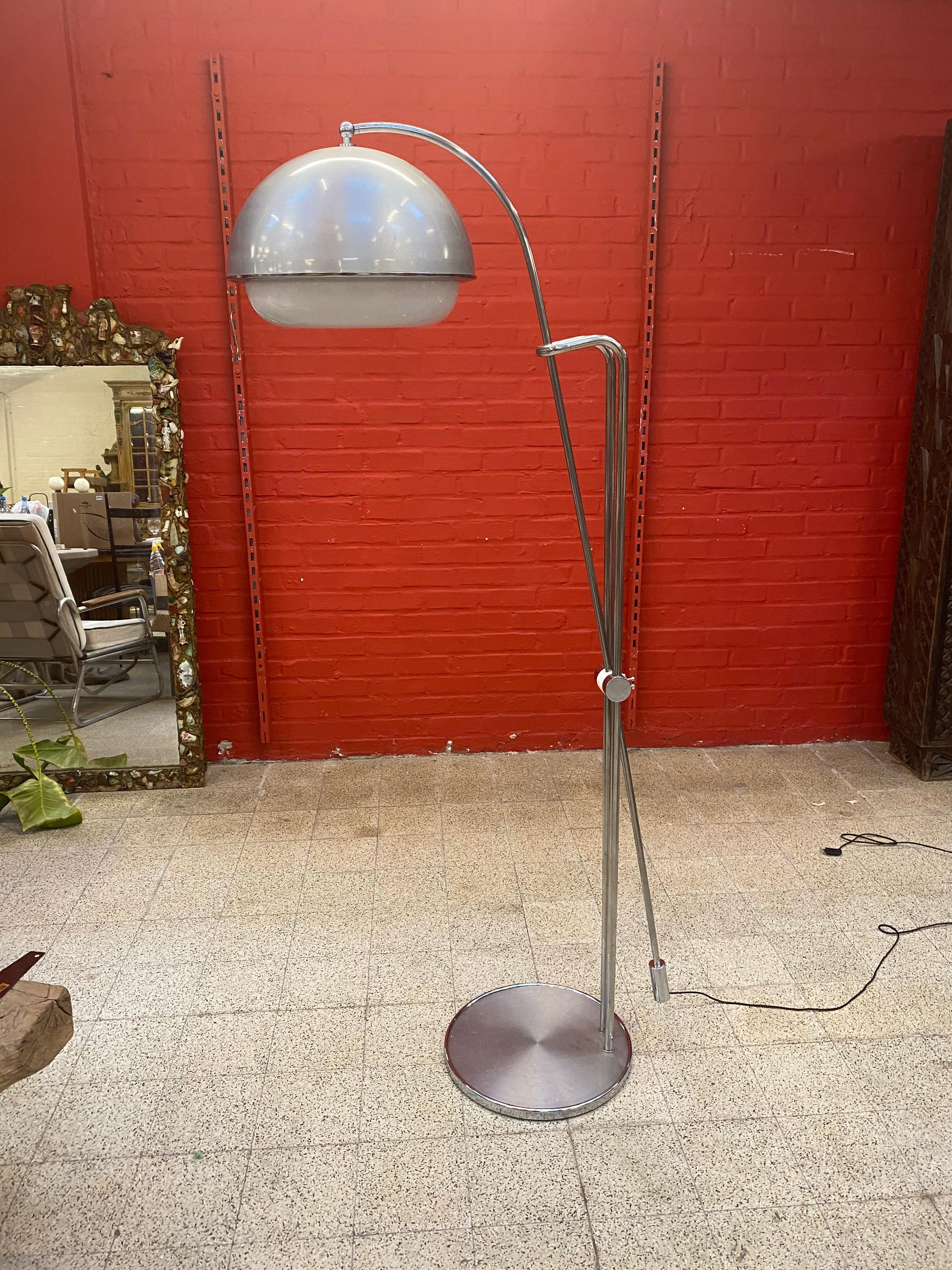 Large Floor Lamp in Varnished and Perpex Metal, circa 1970, Tilt and Height Adju For Sale 7