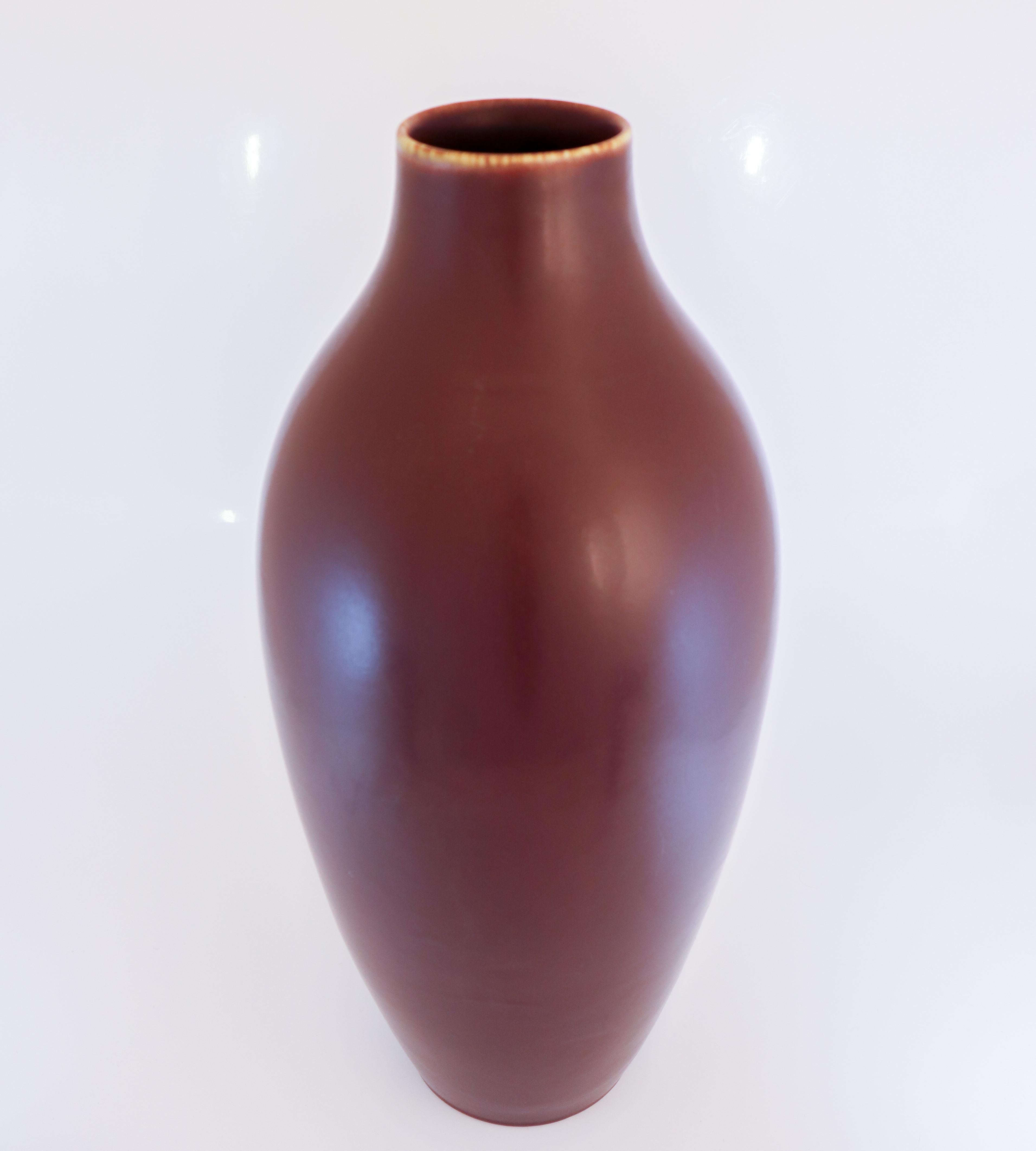 20ième siècle Grand vase de sol, Carl-Harry Stålhane, Rörstrand 1950, grès Brown en vente