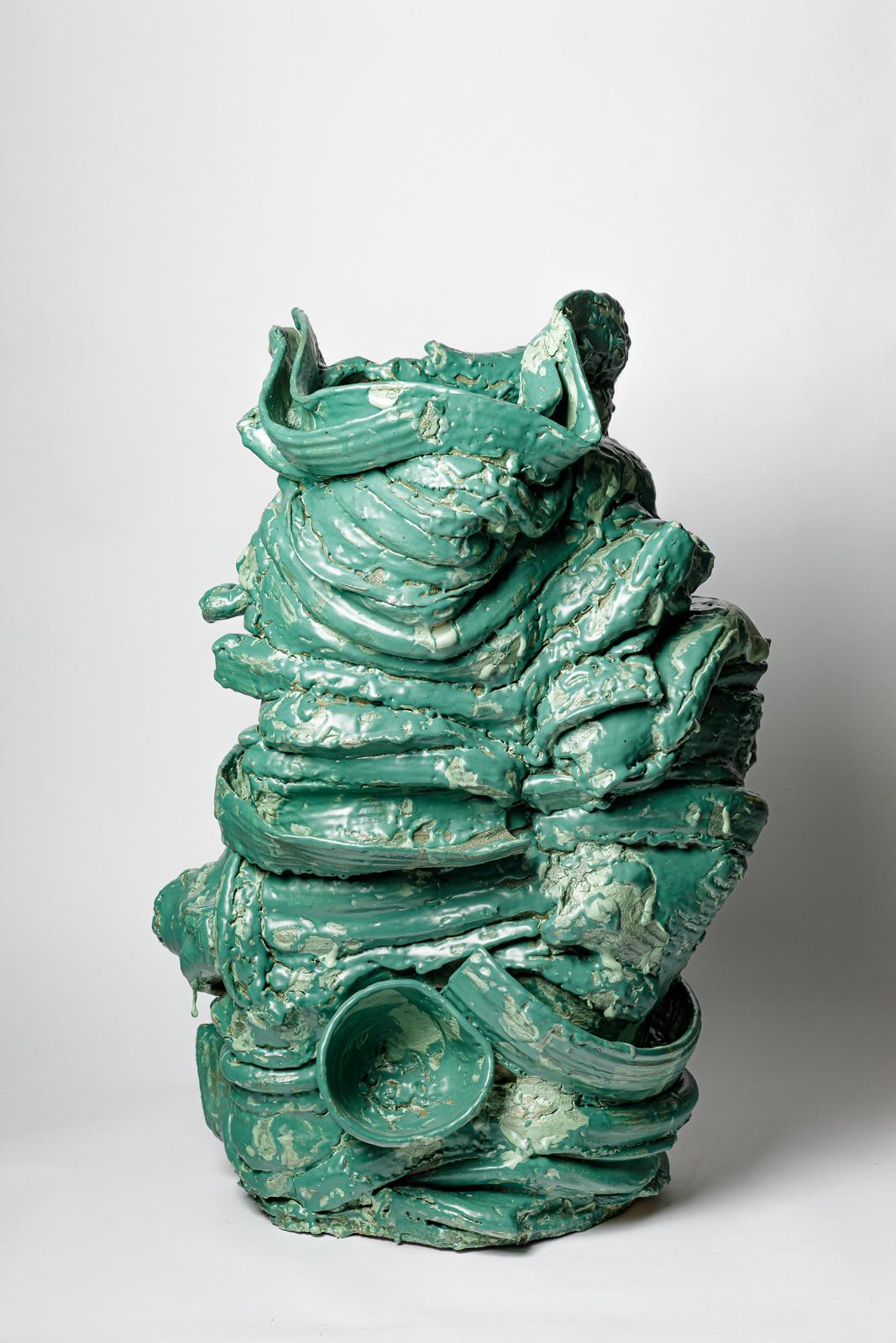 Große Bodenvase aus grün glasiertem Steingut von Patrick Crulis. 
2024. Einzigartiges Stück.
H : 28,3 x 15,7 x 15,7 Zoll.
Ungefähre Größen.
