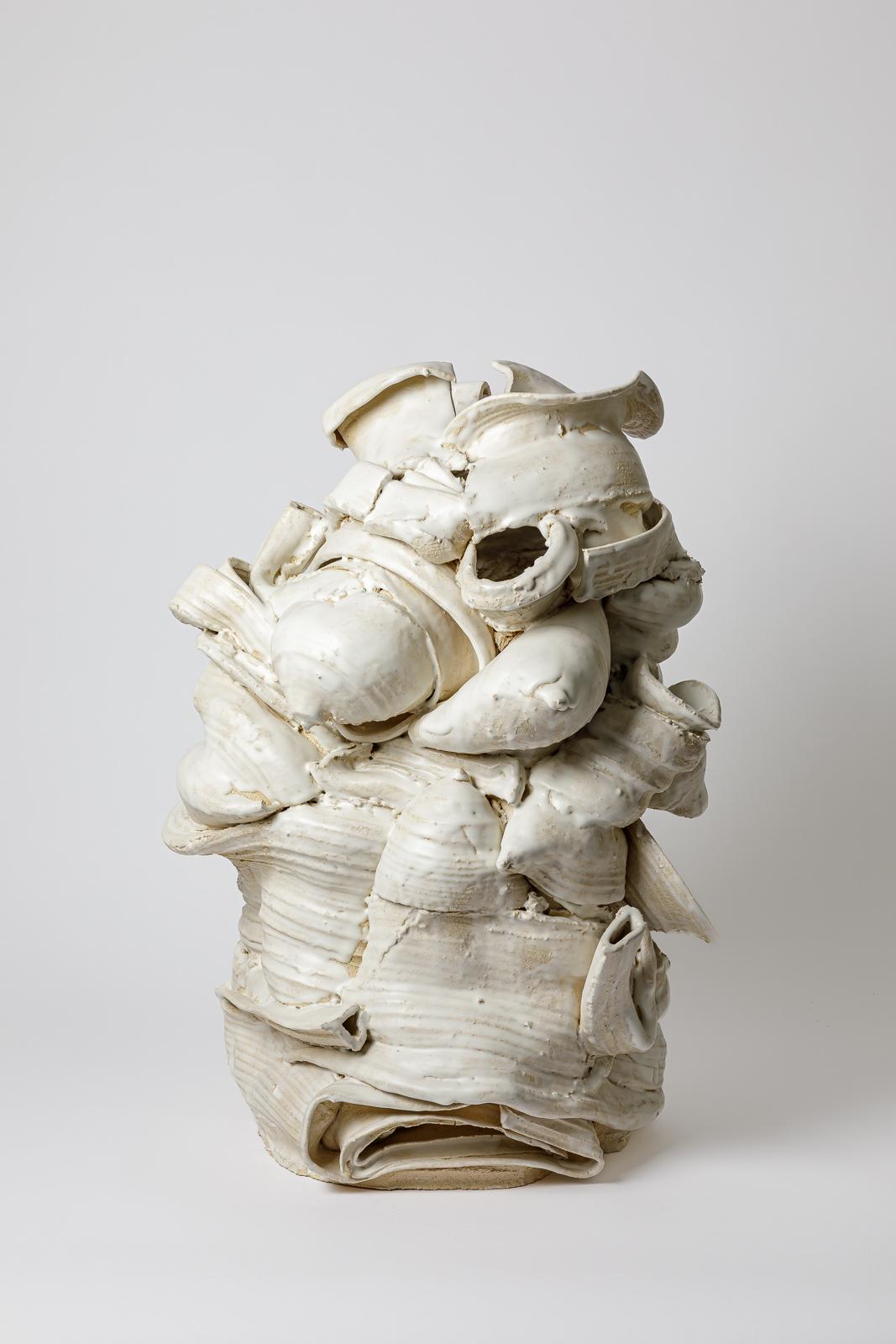 Grand vase de sol en grès blanc émaillé de Patrick Crulis.
2025. Pièce unique.
H : 28.3 x 20.5 x 19.3 pouces.
Dimensions approximatives.