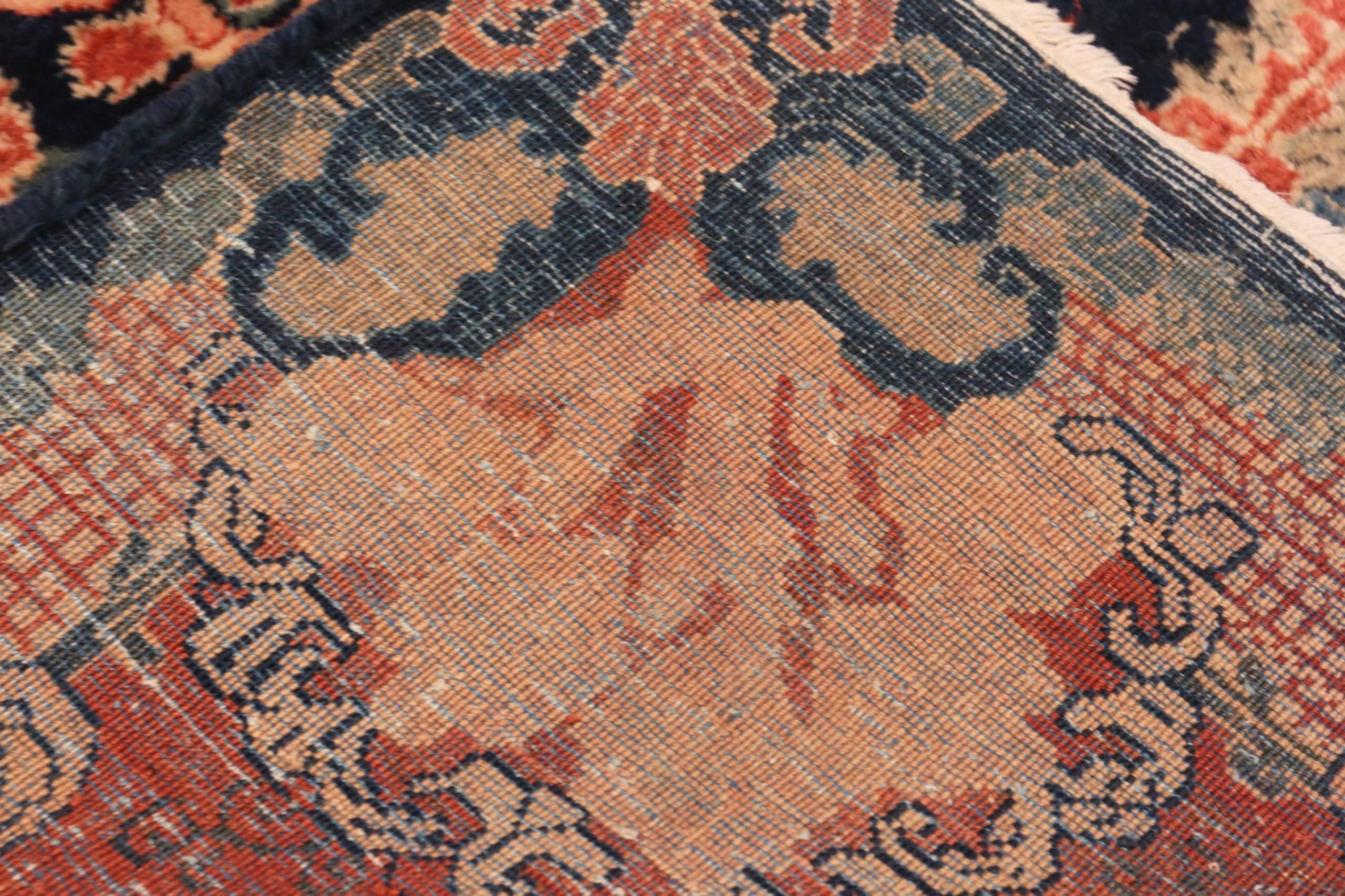 Nazmiyal Collection Floral Antique Persian Sarouk Rug. 10 ft x 17 ft For Sale 2