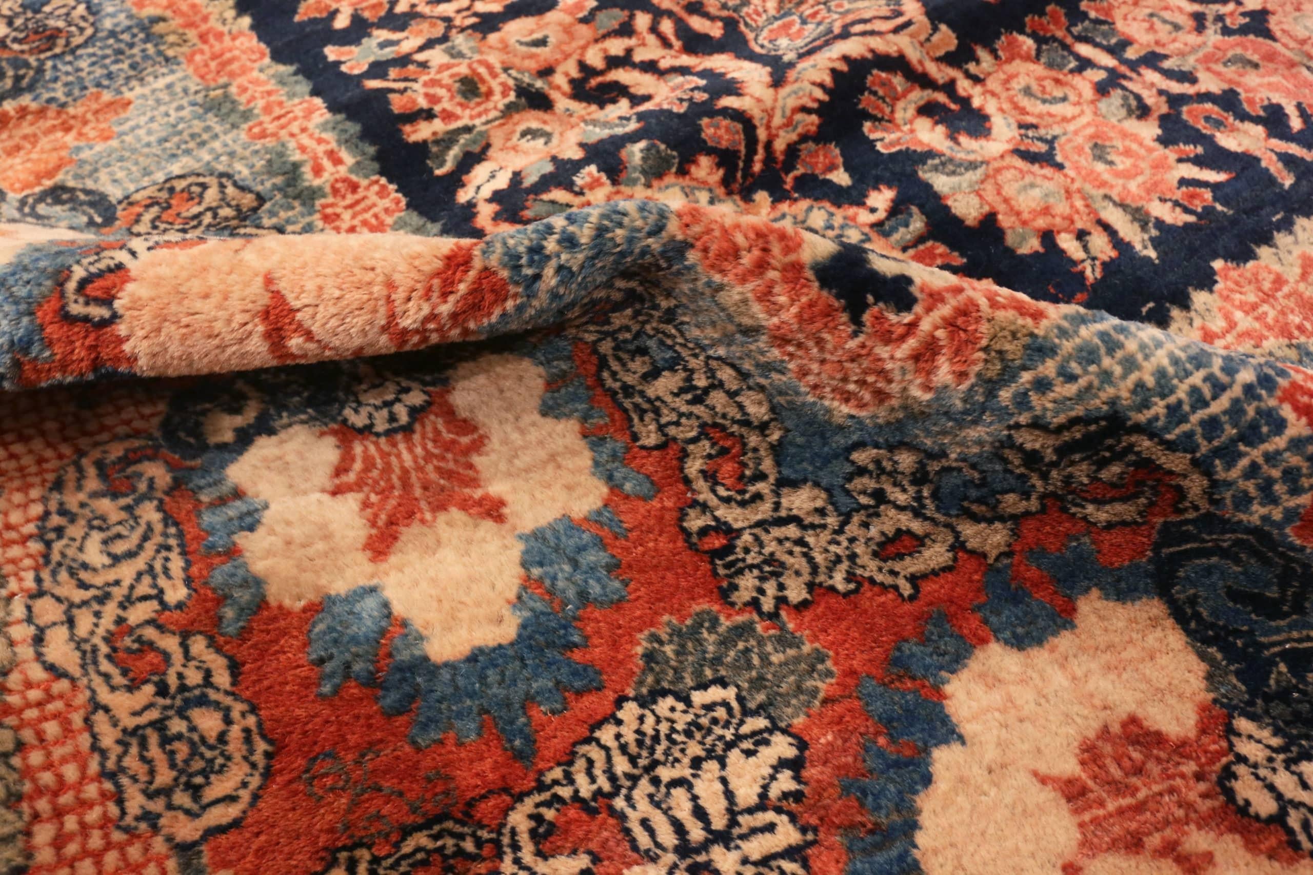 20th Century Nazmiyal Collection Floral Antique Persian Sarouk Rug. 10 ft x 17 ft