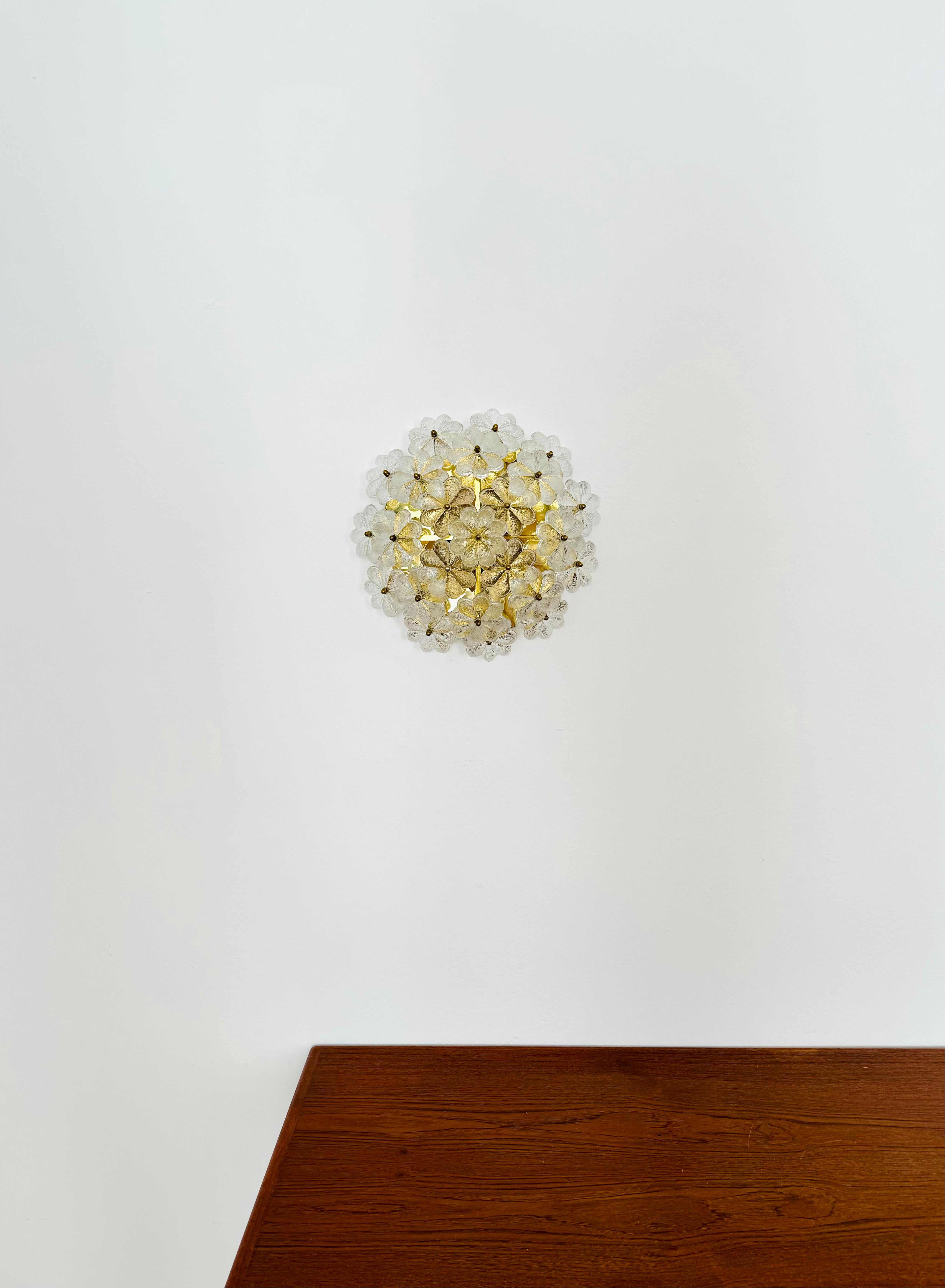 Métal Grande lampe encastrée en verre de cristal à motifs floraux par Ernst Palme en vente