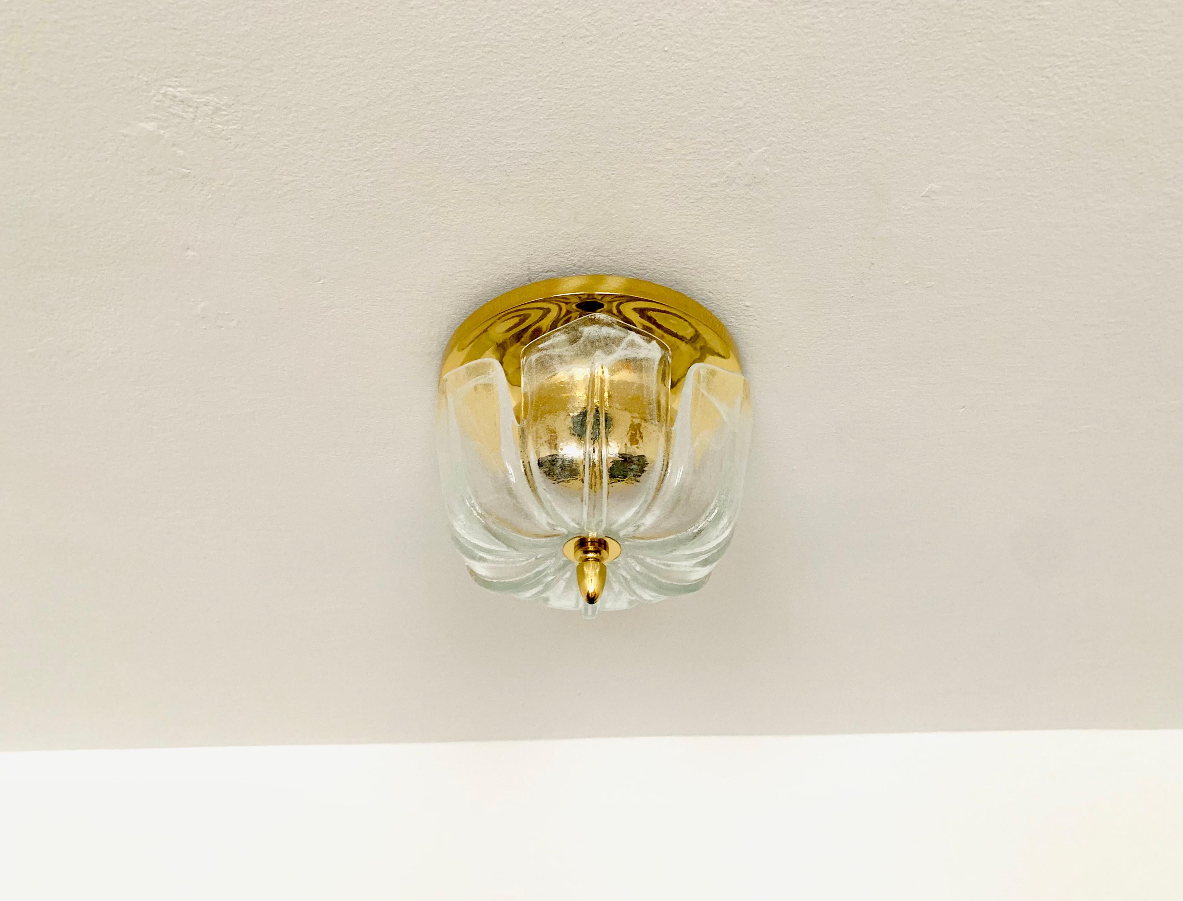 Tedesco Flush Light grande in vetro ghiaccio floreale di Glashütte Limburg in vendita