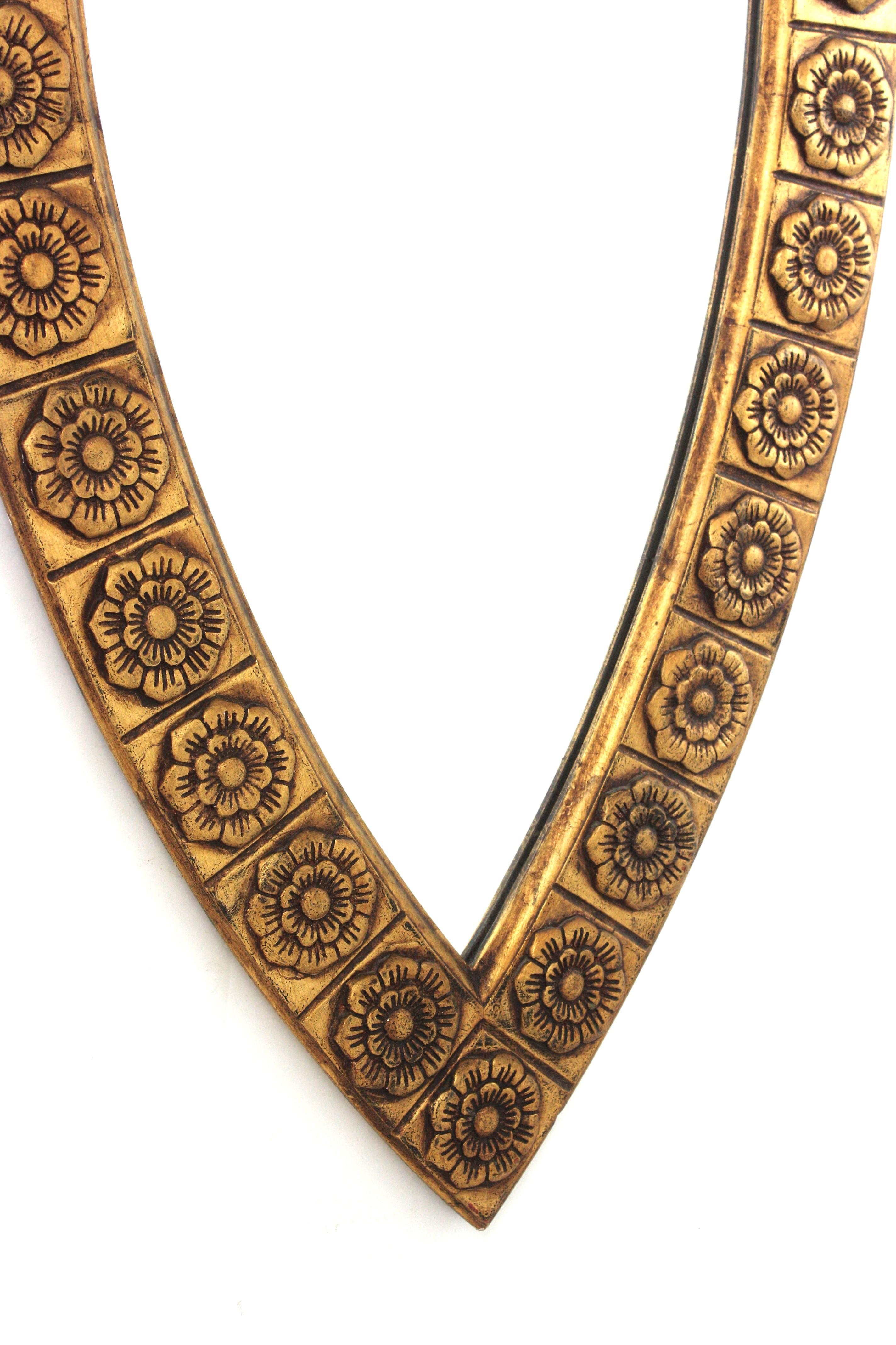20th Century Large Floral Pointed Oval Mirror in Carved Giltwood, Spain 1950s For Sale