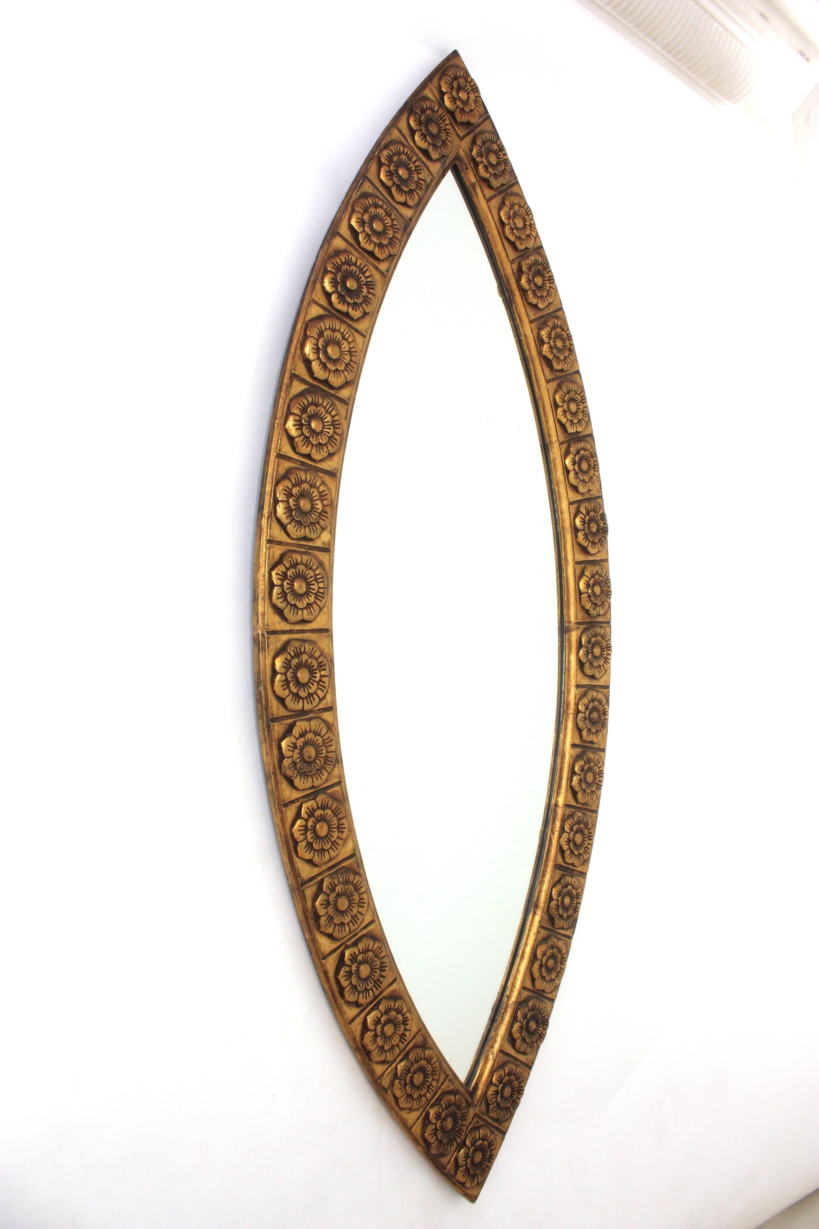 Large Floral Pointed Oval Mirror in Carved Giltwood, Spain 1950s For Sale 1