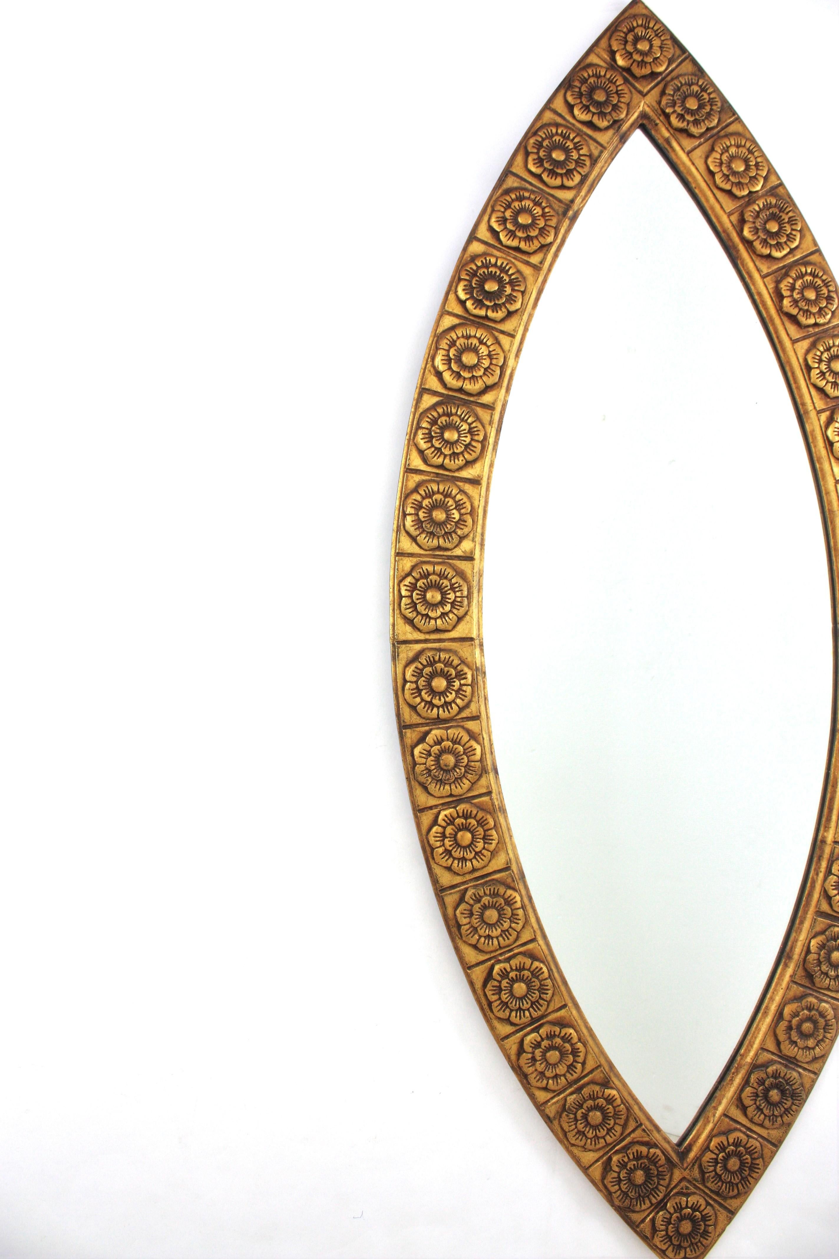 Large Floral Pointed Oval Mirror in Carved Giltwood, Spain 1950s For Sale 2