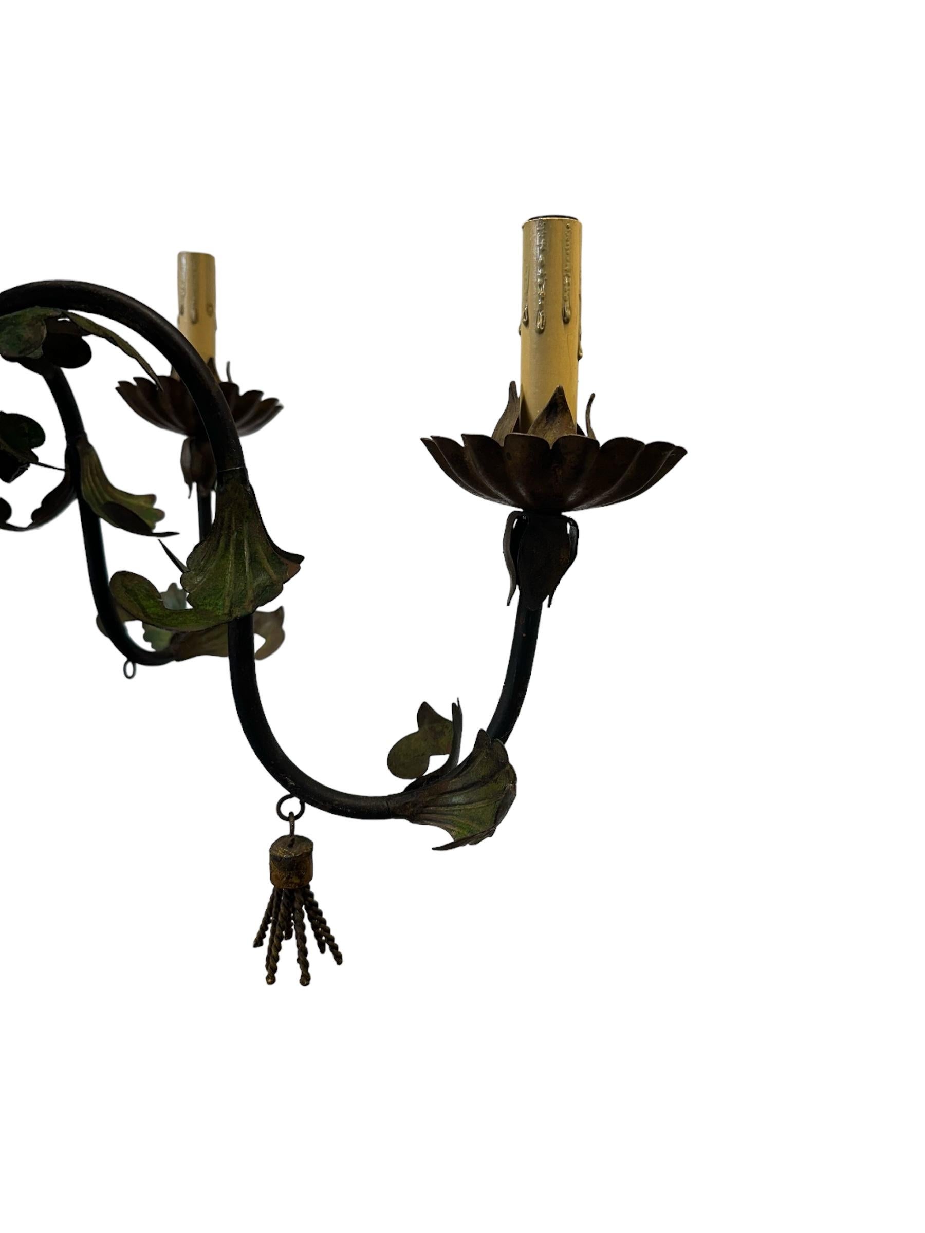 Large Floral Vintage Italian Tole Chandelier In Fair Condition For Sale In Brooklyn, NY