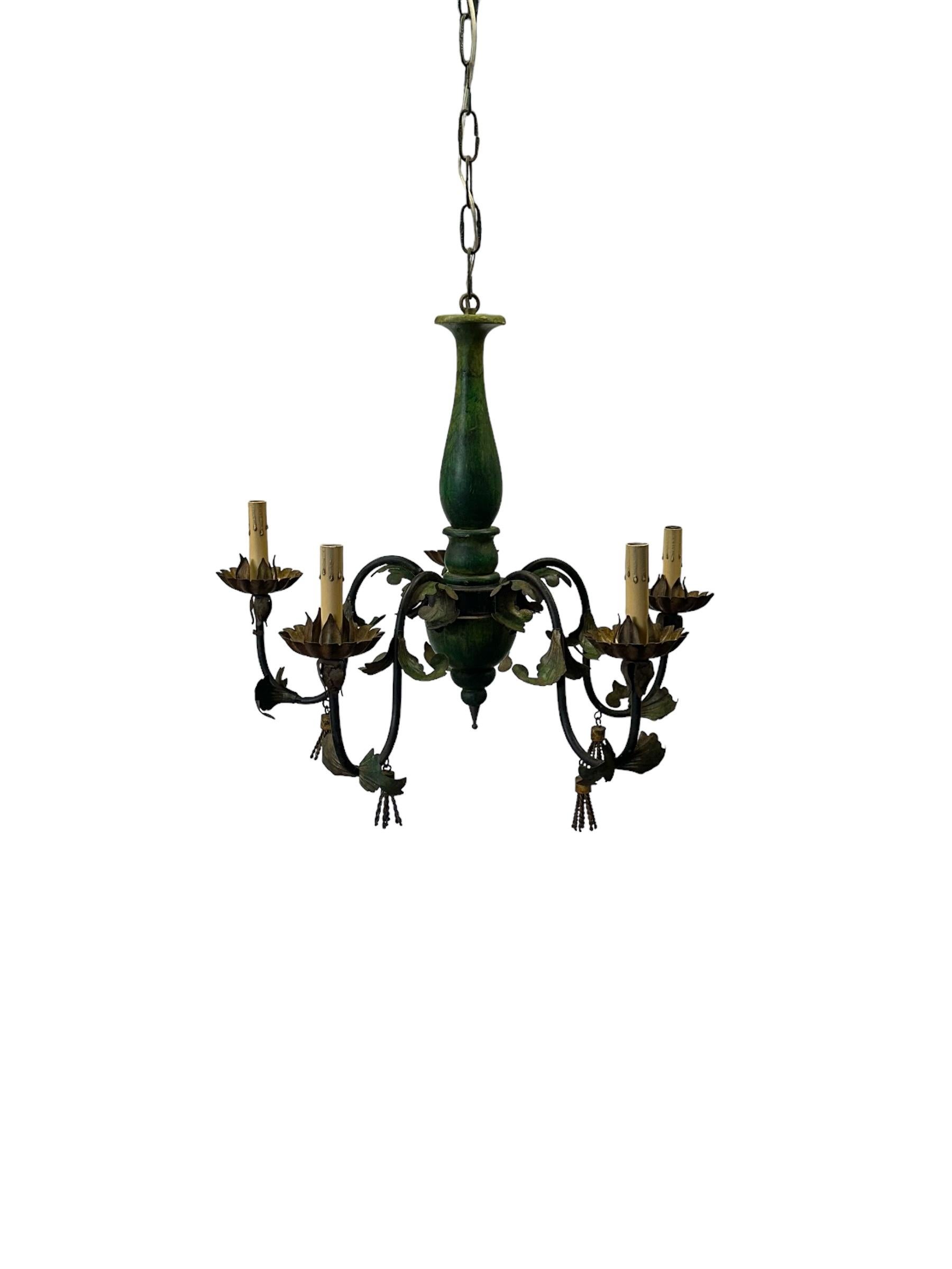Large Floral Vintage Italian Tole Chandelier For Sale 1