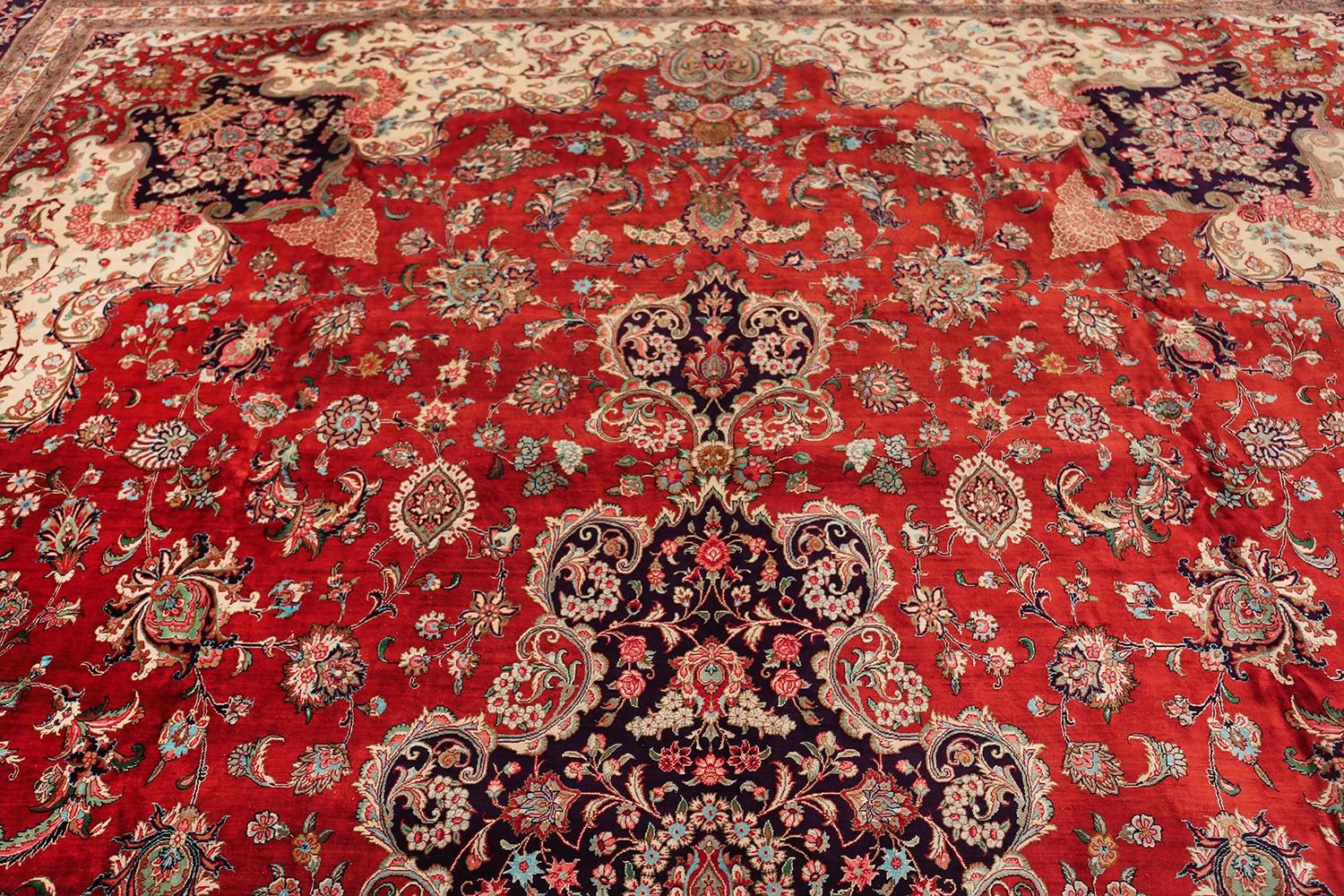 Large Floral Vintage Persian Silk Qum Rug. Size: 13 ft x 19 ft 9 in  In Excellent Condition In New York, NY