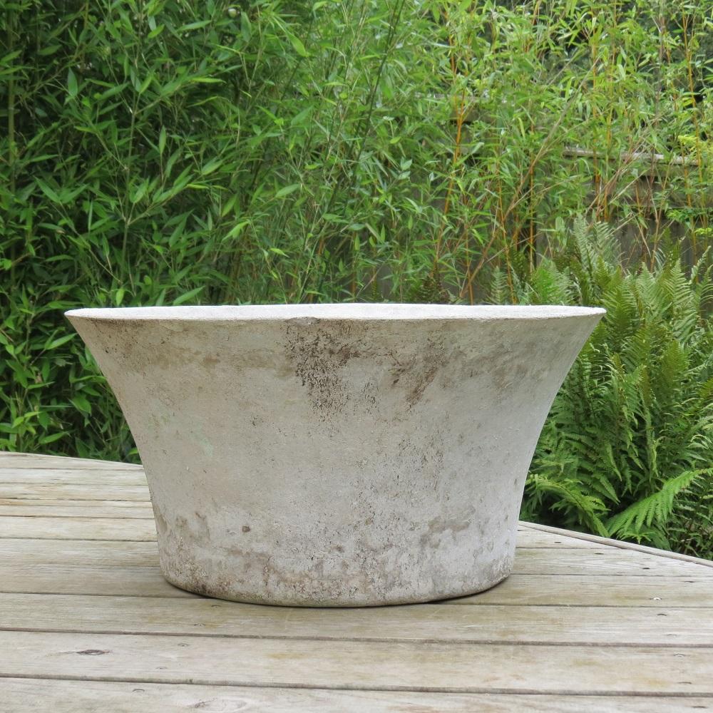 A large Garden planter made from fibrous concrete from the 1960s. Made by Florastone. In good vintage condition, nicely patinated with a couple of small losses to the rim of the planter.

ST1239.