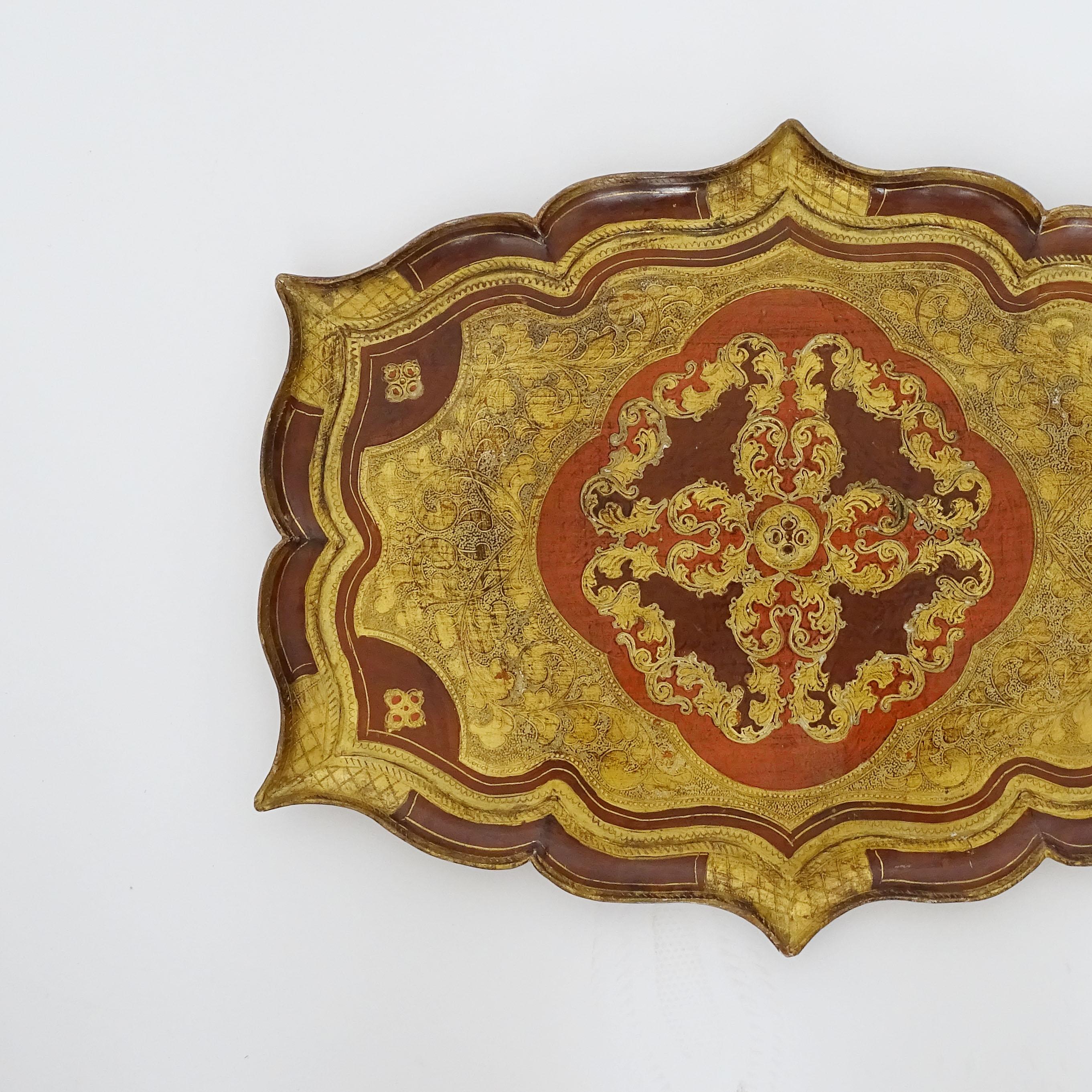 Large Florentine 1950s Engraved Wood and Coloured Lacquer Serving Tray For Sale 1
