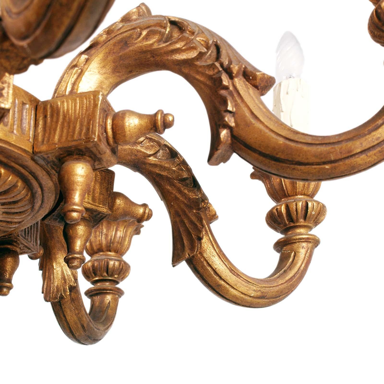 Large Florentine Baroque Chandelier in Hand Carved Walnut Gold Leaf, 9 Lights In Good Condition For Sale In Vigonza, Padua
