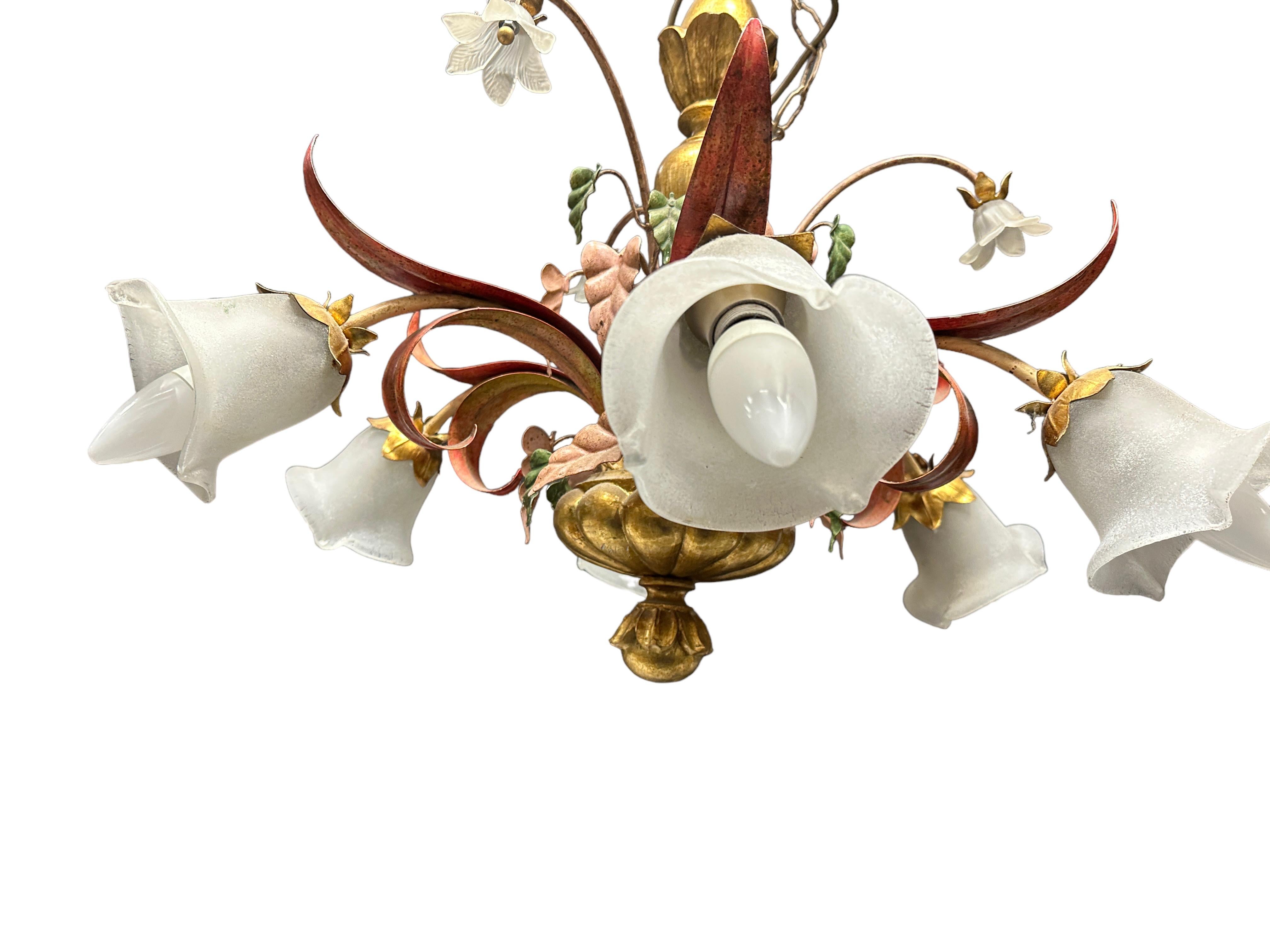 Large Florentine Baroque Style Polychrome Wood 6 Light Chandelier Italy, 1980s For Sale 2