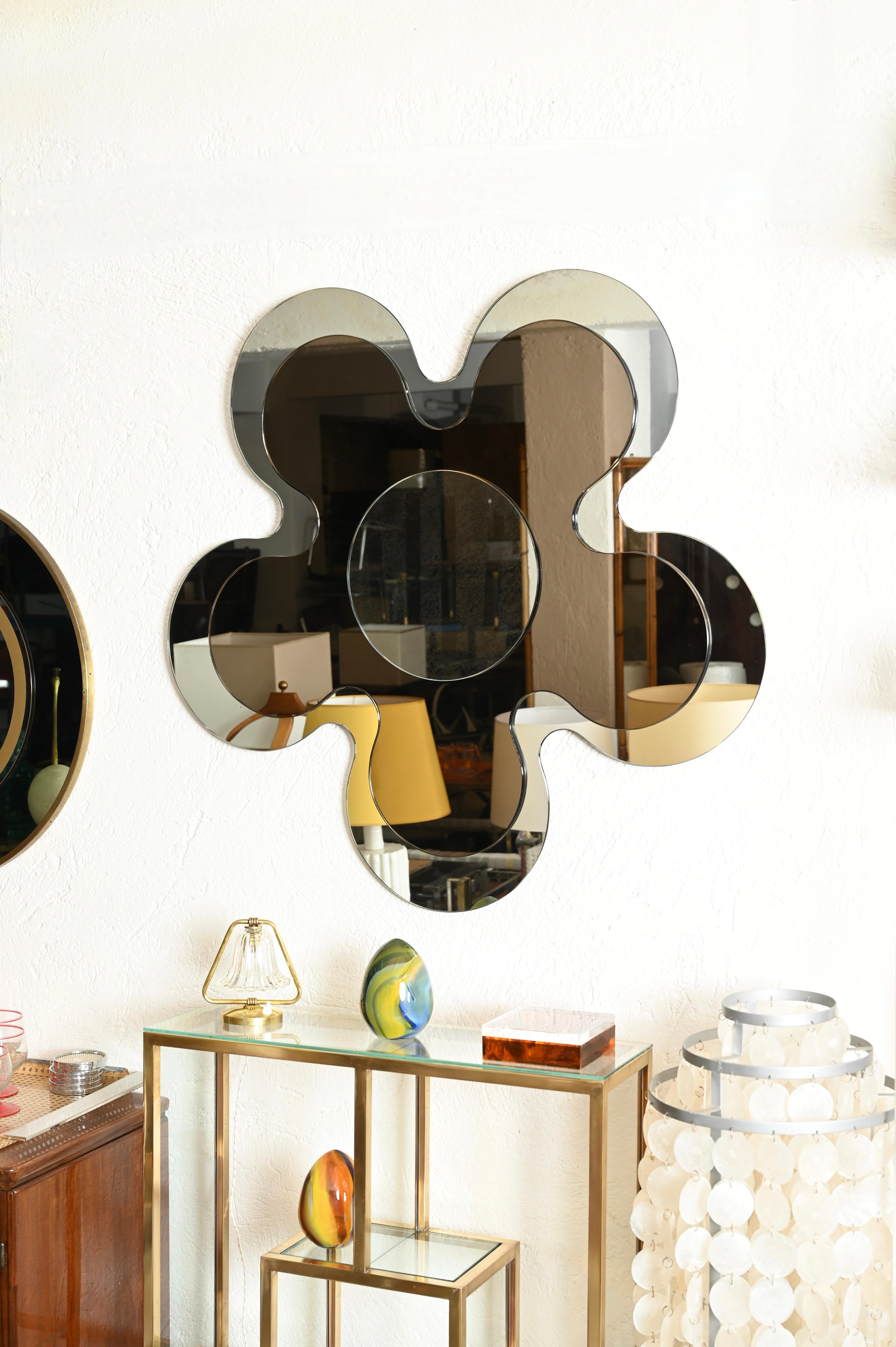 Grand miroir à fleurs par Crystal Art, miroir triple couleur bronze, Italie, années 1970 en vente 2