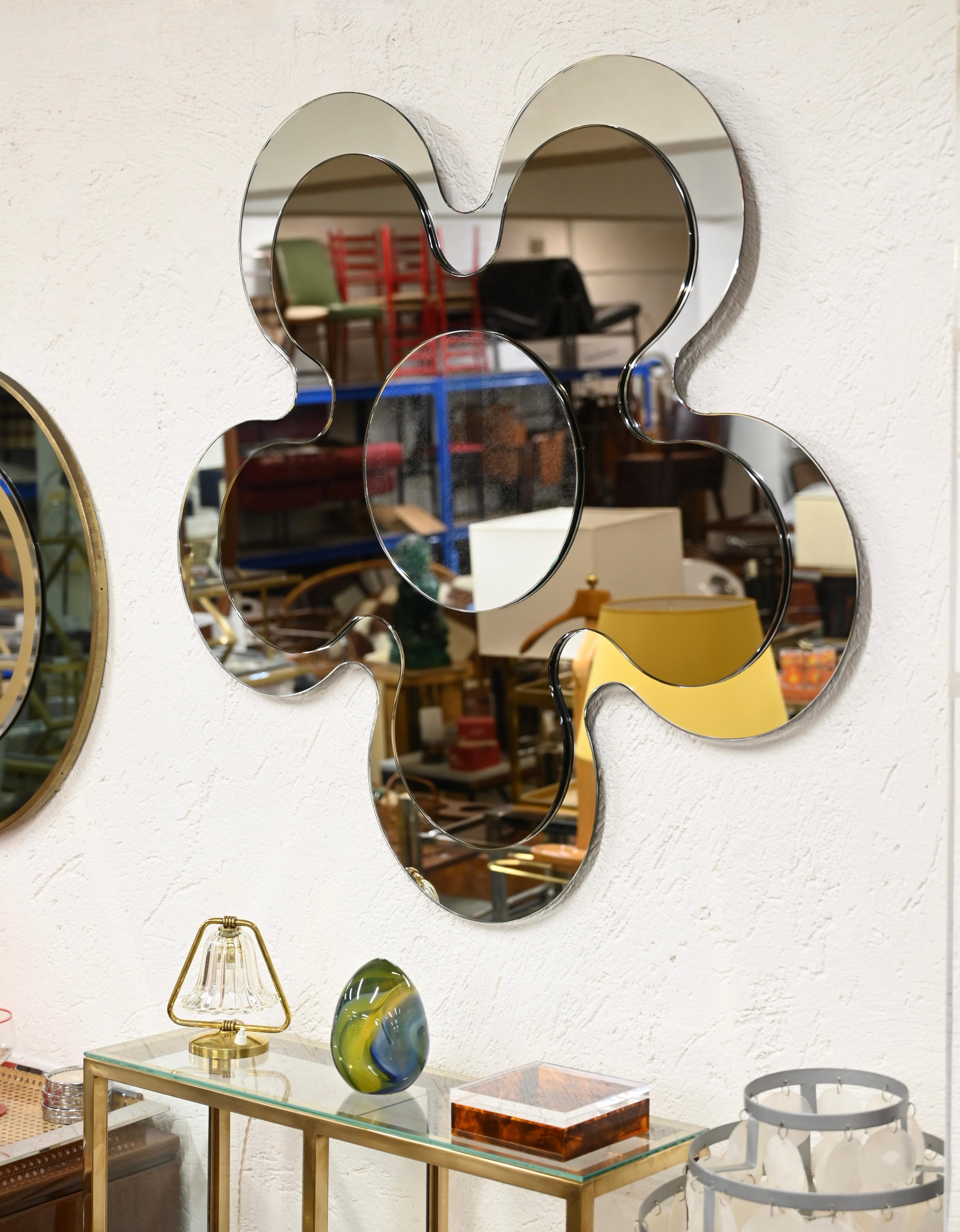 Grand miroir à fleurs par Crystal Art, miroir triple couleur bronze, Italie, années 1970 en vente 6
