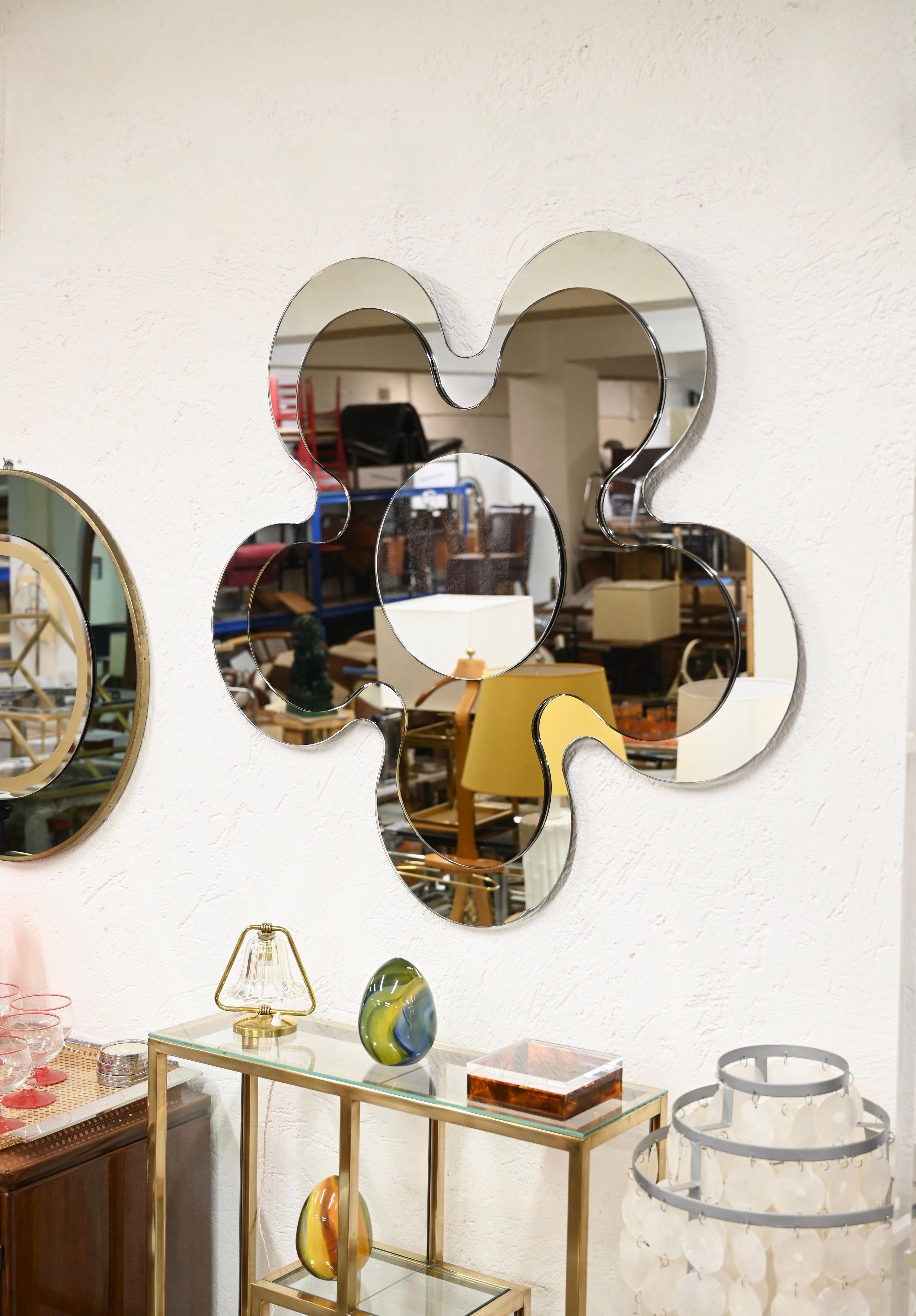 Grand miroir à fleurs par Crystal Art, miroir triple couleur bronze, Italie, années 1970 en vente 7