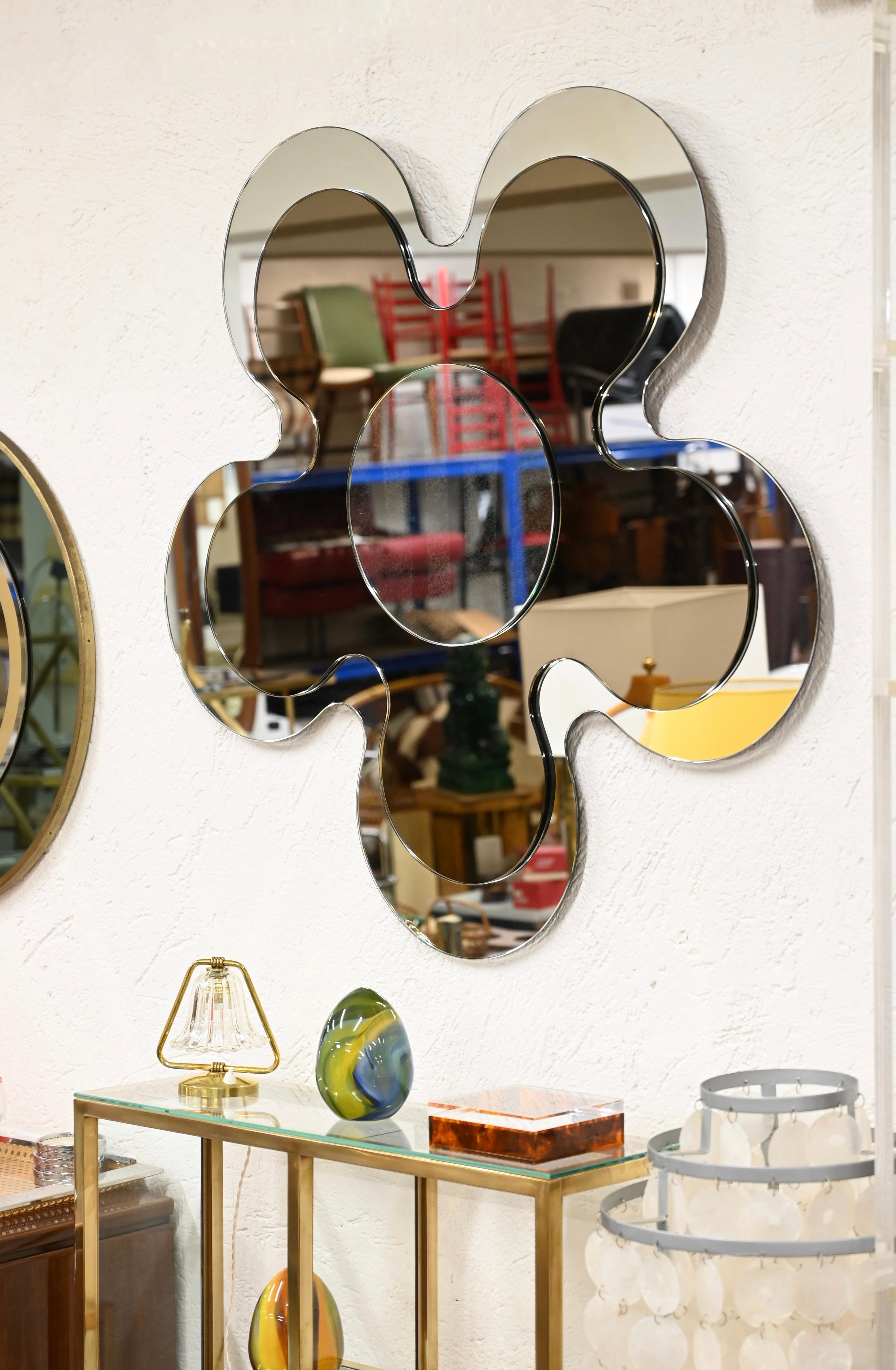 Verre Grand miroir à fleurs par Crystal Art, miroir triple couleur bronze, Italie, années 1970 en vente