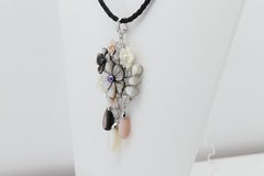Collier en argent sterling 925 avec pendentif en forme de grande fleur en nacre