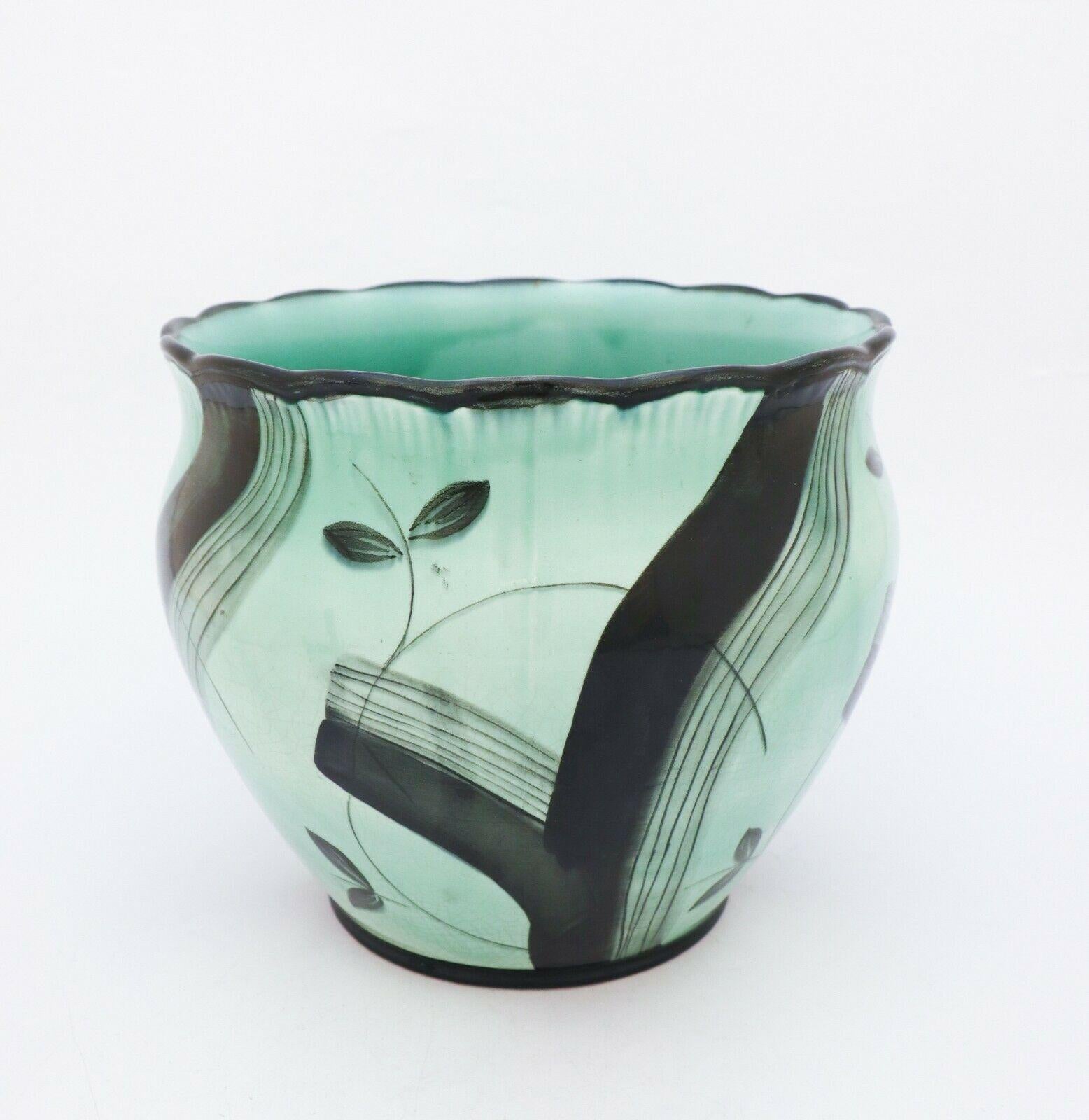 Scandinave moderne Grand vase Art Déco noir et vert « Flower Pot » par Ilse Claesson, Rrstrand, années 1930 en vente