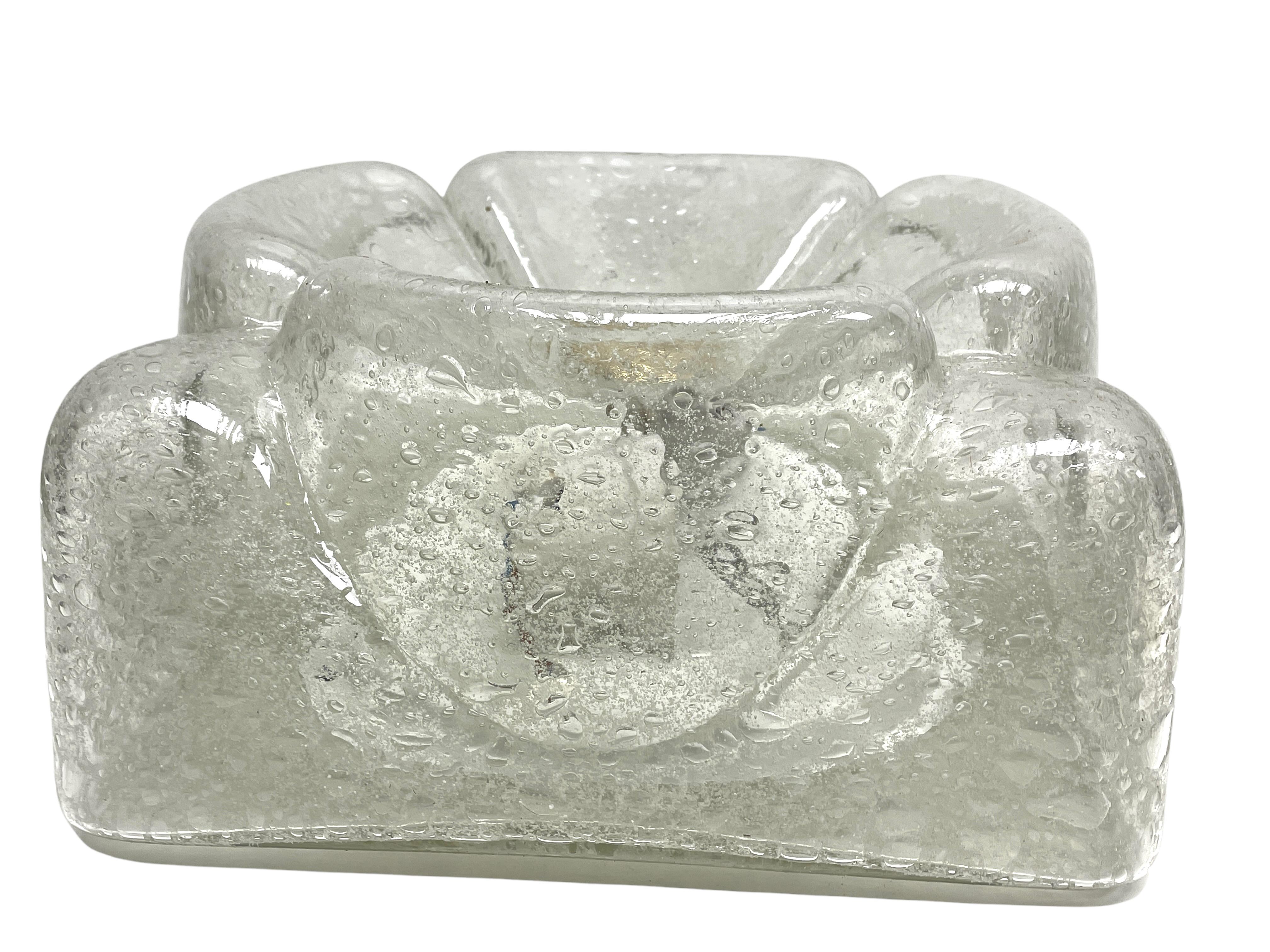 Grande monture encastrée en verre en forme de fleur de Doria Leuchten, Allemagne, 1970 en vente 1