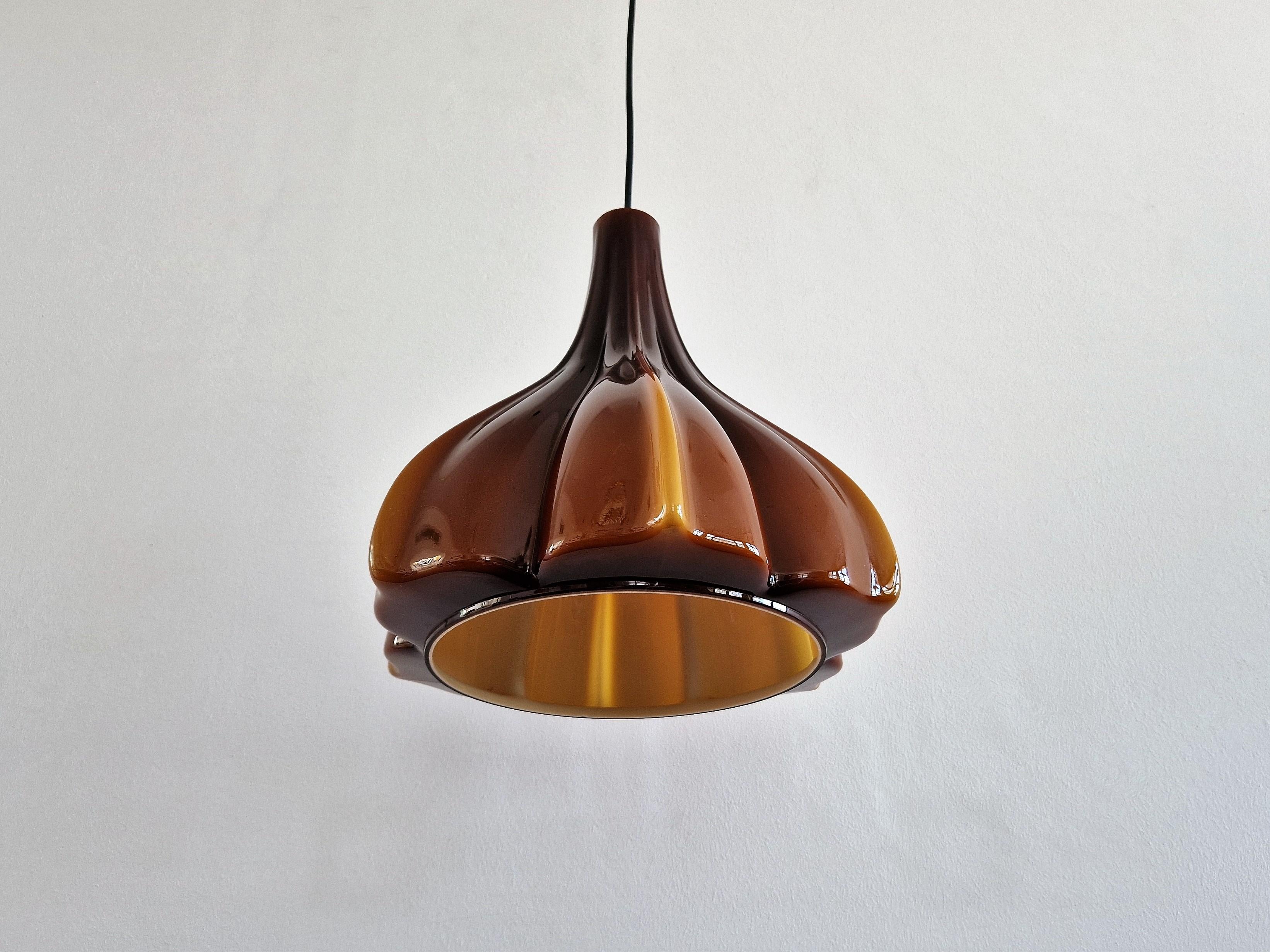 flower shaped pendant light