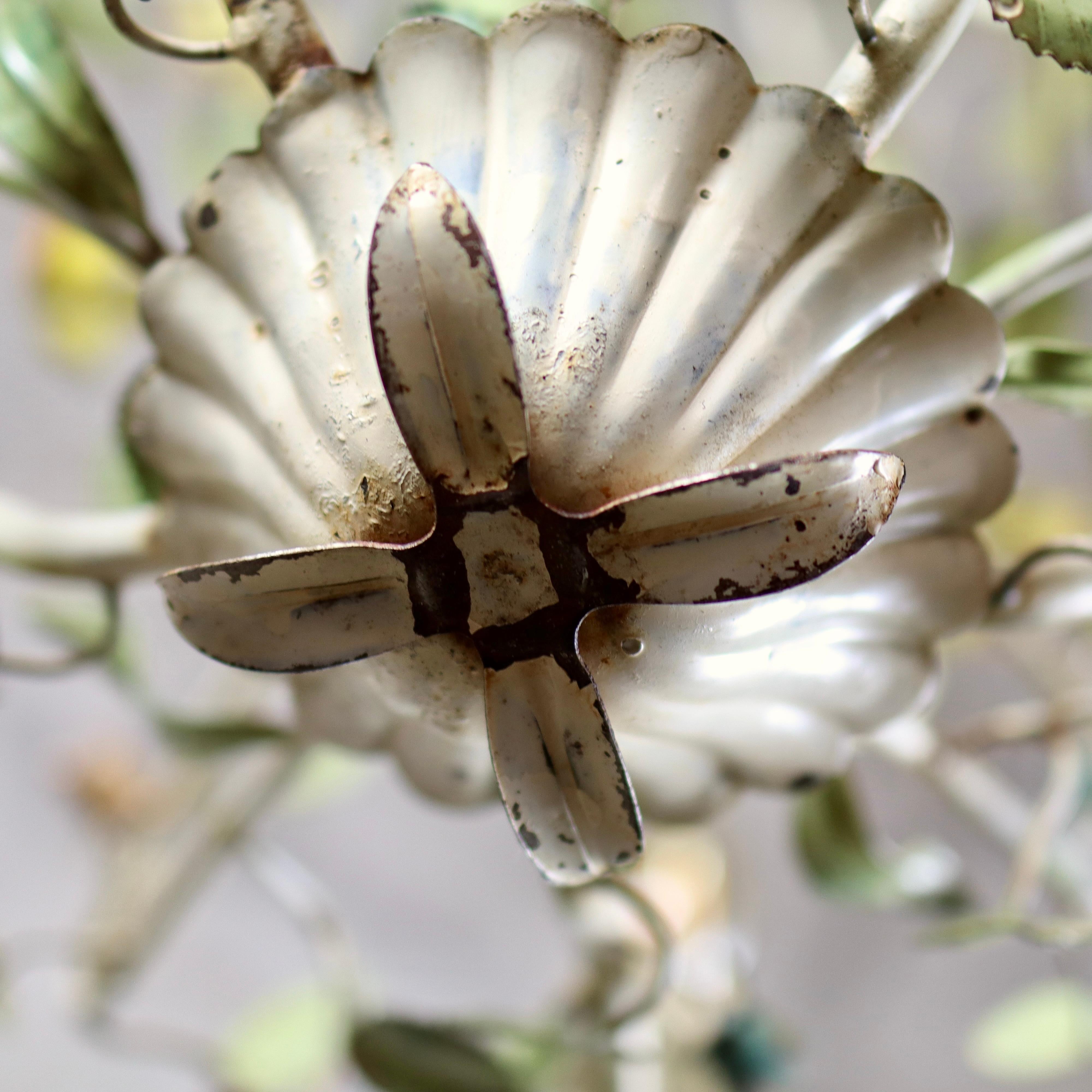 Large flowers and leaves toleware chandelier from the 1940s, Italy 10