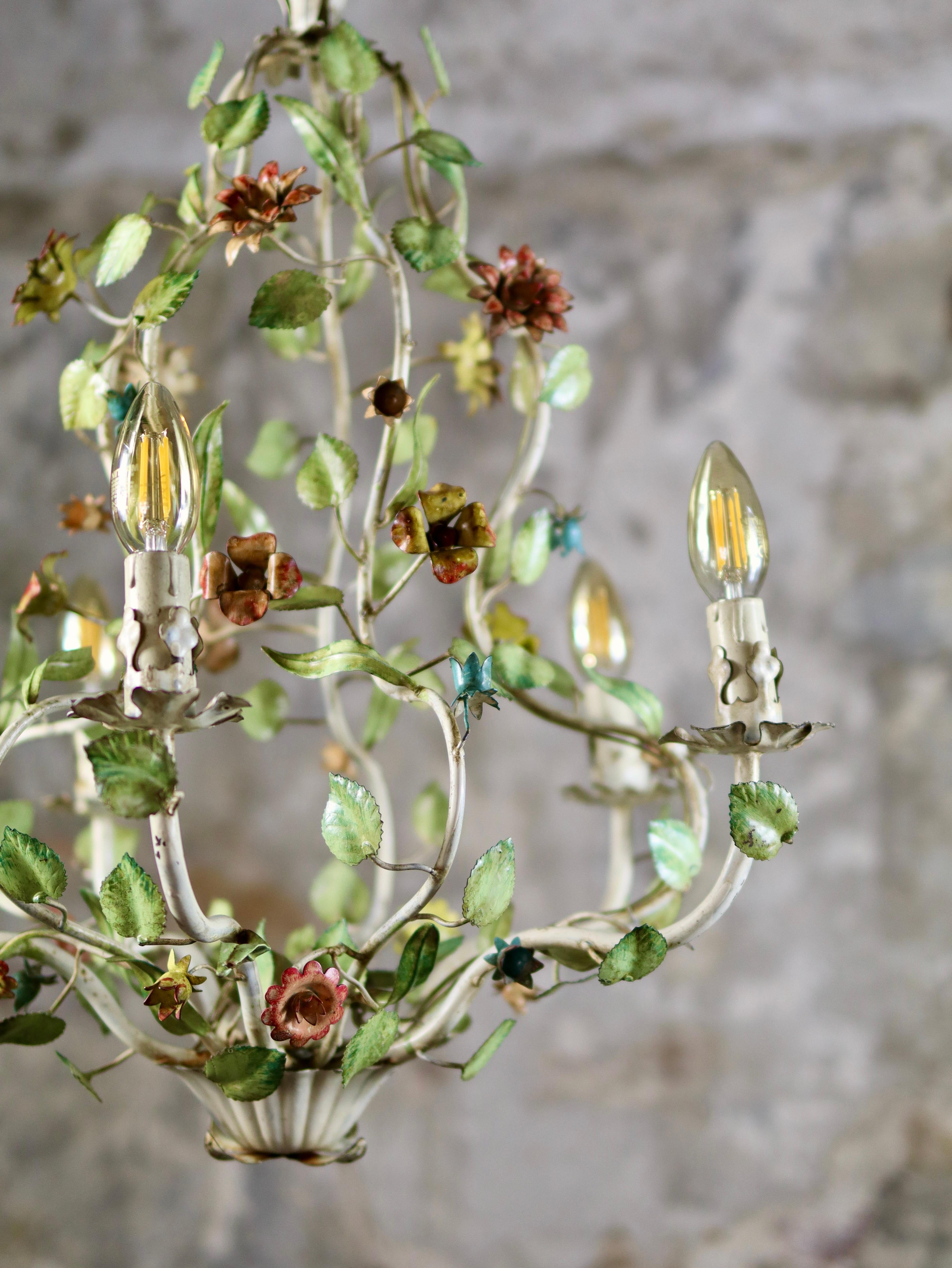 Mid-20th Century Large flowers and leaves toleware chandelier from the 1940s, Italy