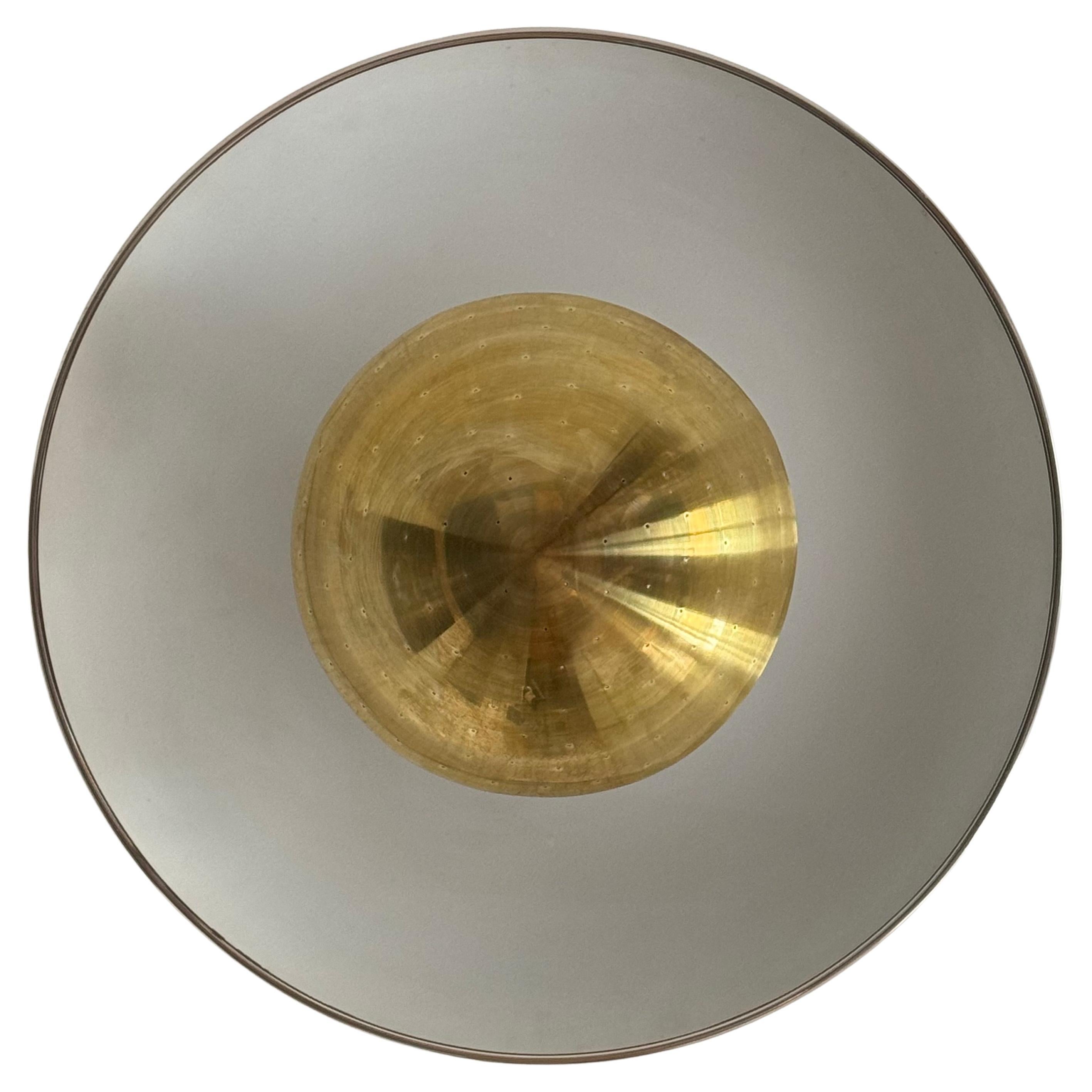 Rare and large lacquered metal and brass flush mount by Gino Sarfatti for Arteluce, Italy, circa 1950s, (Model 155)
Socket: 3 x e27 or e26 (US) for standard screw bulbs.
In a very good vintage condition.
Newly rewired.


