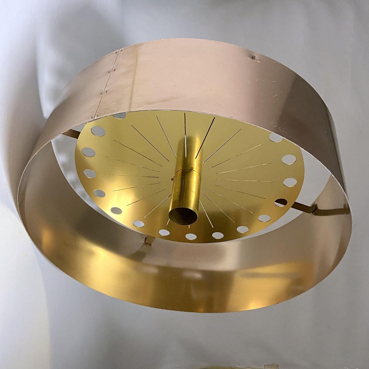 Lampada ad incasso grande in ottone e rame come un fiore In condizioni ottime in vendita a London, GB