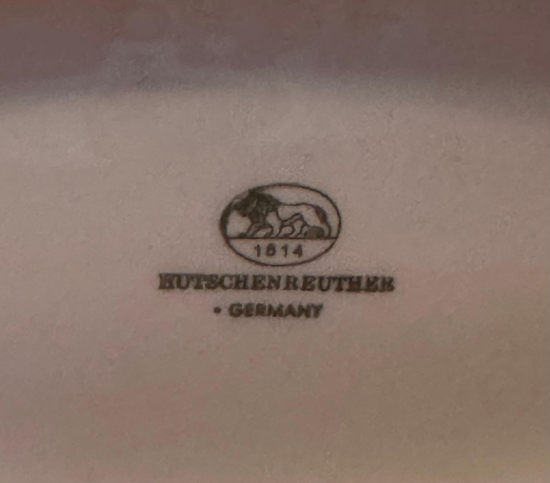 Große kannelierte weiße Porzellanvase der Moderne von Hutschenreuther im Angebot 7
