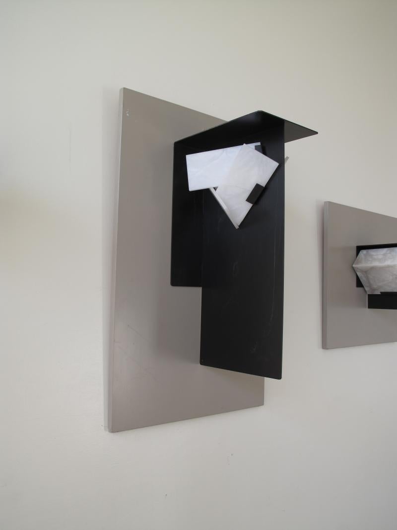 Moderno Grande applique in alabastro 'Fly Grande' alla maniera di Pierre Chareau in vendita