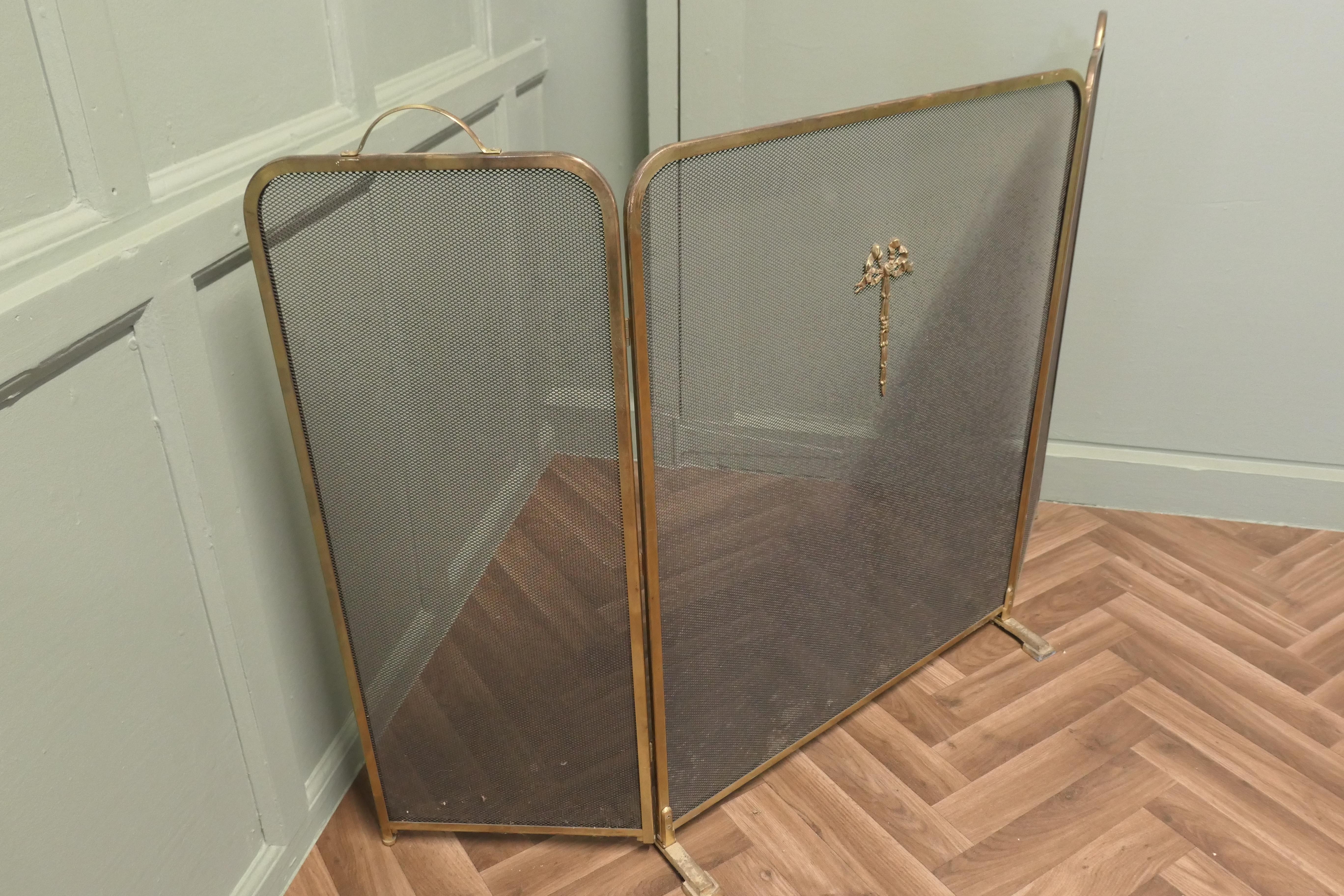 Ottone Parafuoco a rete d'ottone Foldes di grandi dimensioni per caminetti Inglenook in vendita