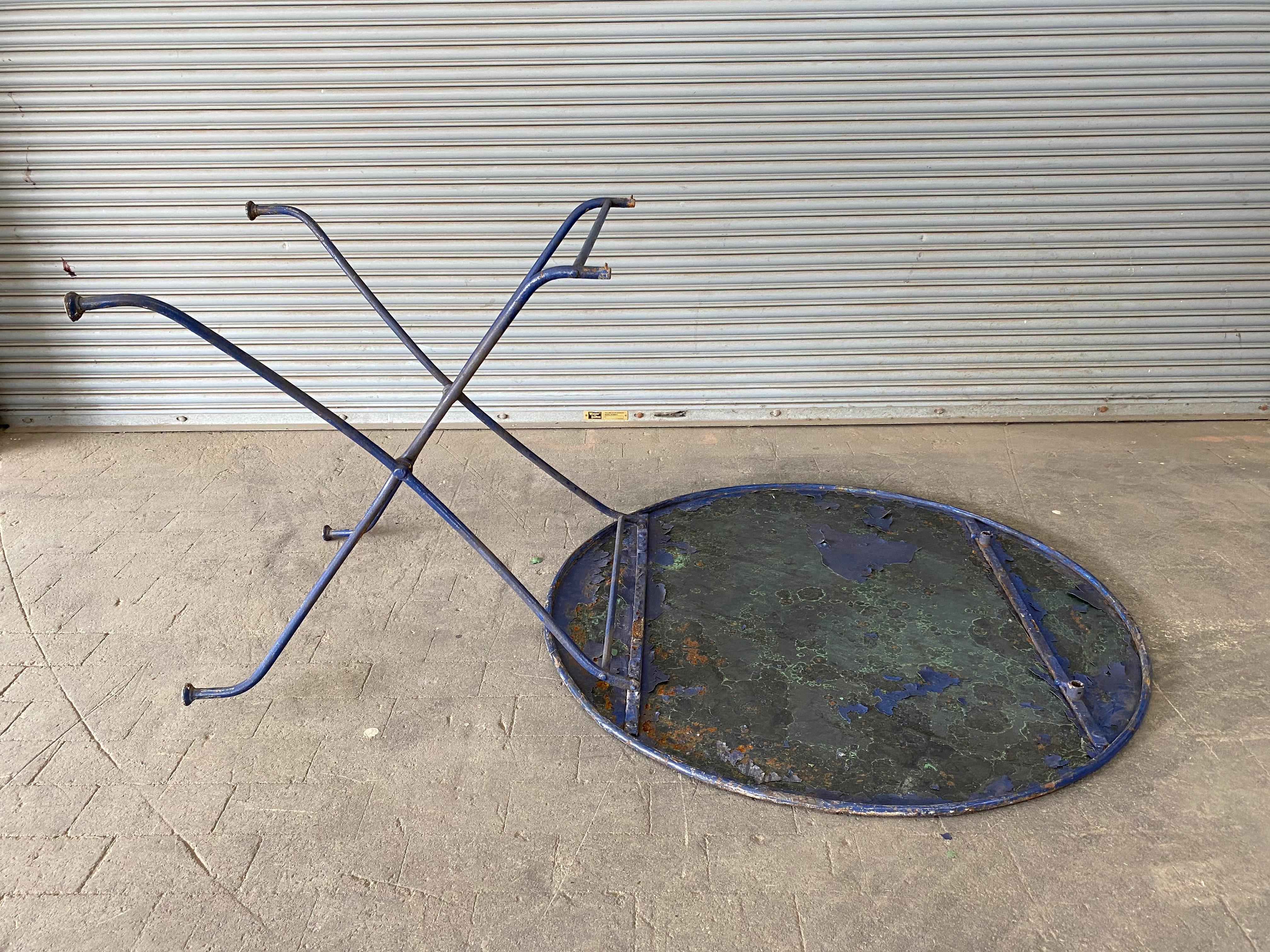 Large Folding Painted Iron French Garden Table For Sale 6