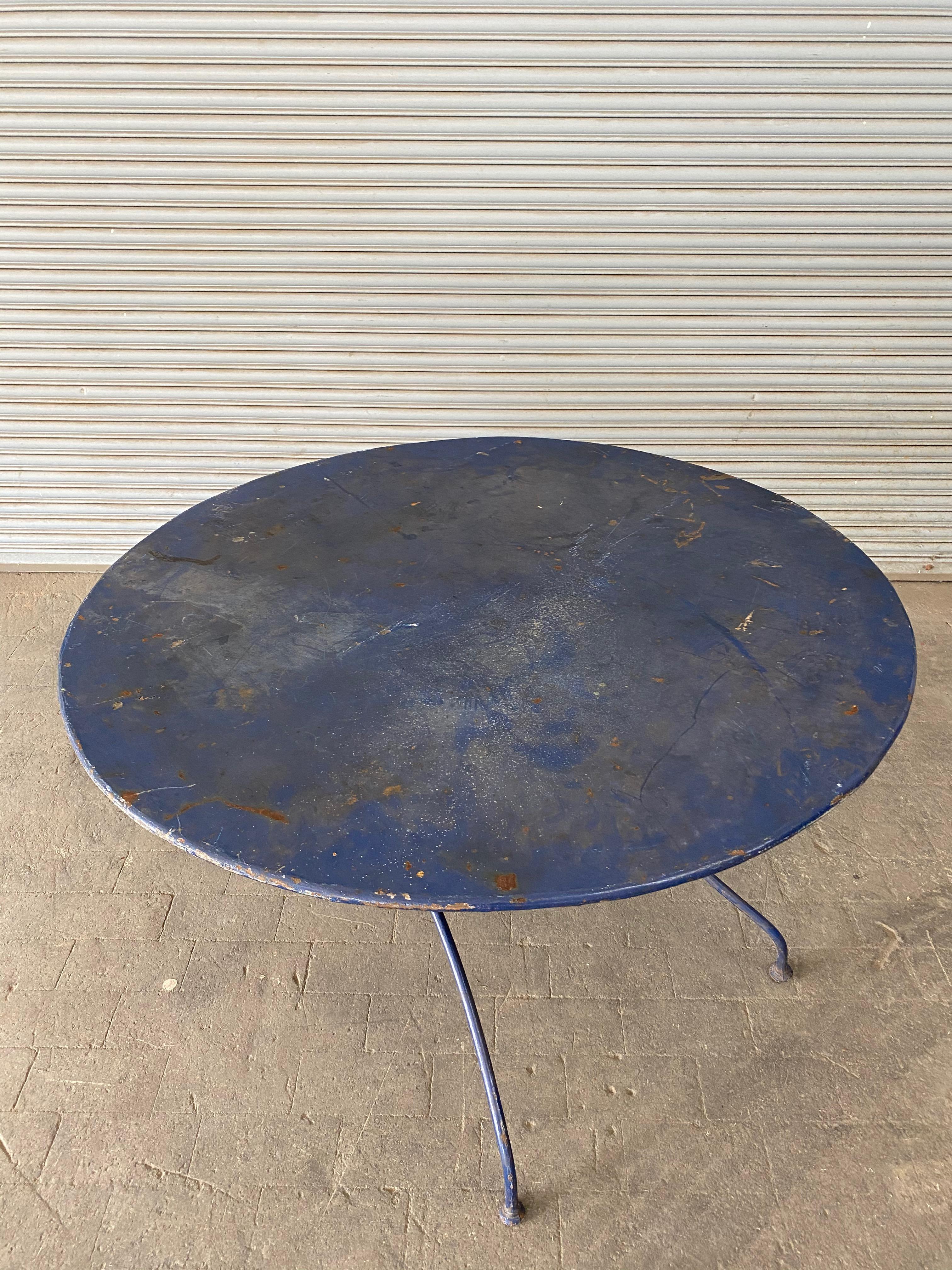 Large Folding Painted Iron French Garden Table For Sale 1