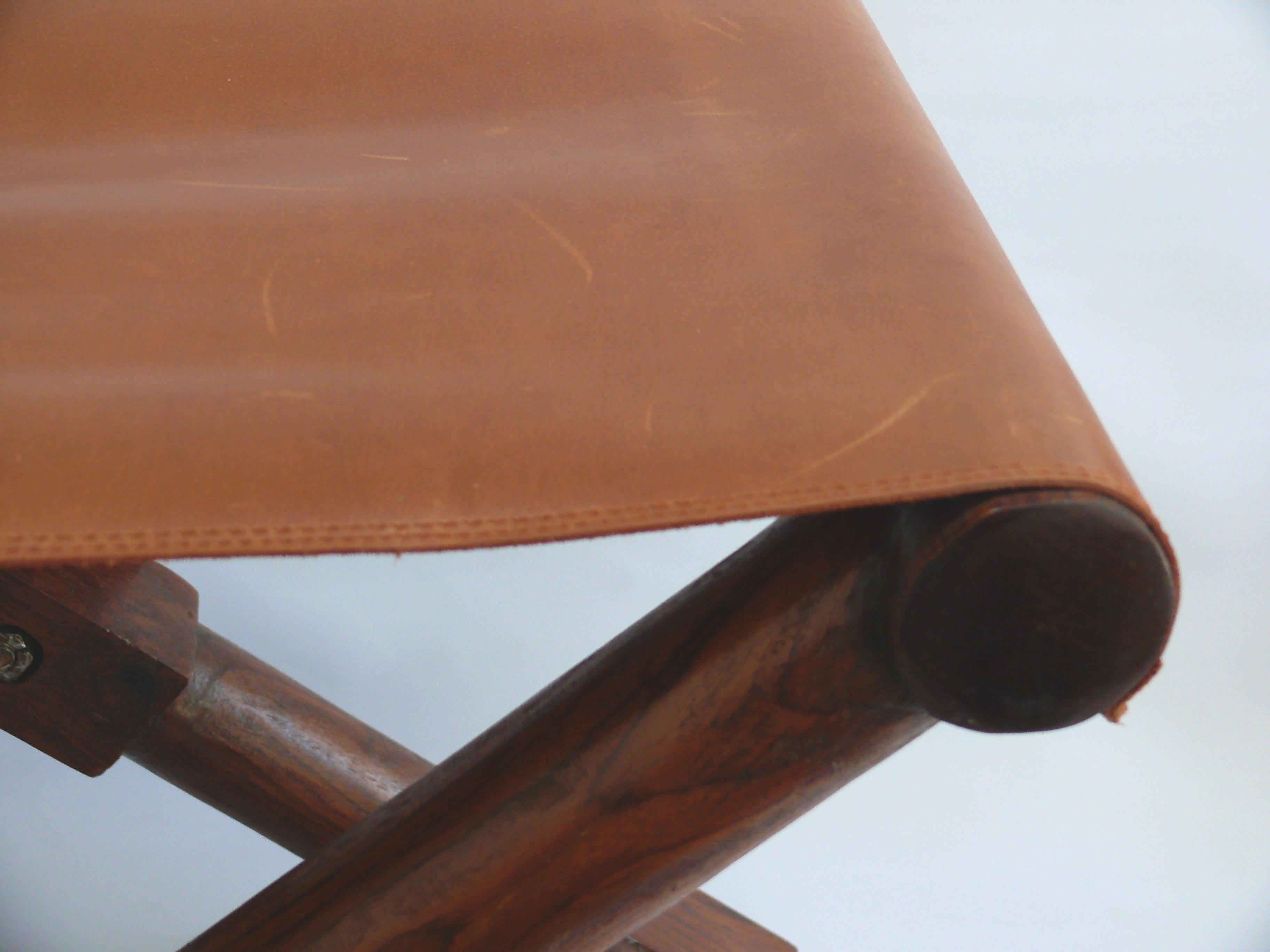 Romain classique Grand tabouret pliant vintage en bois de rose et cuir en vente