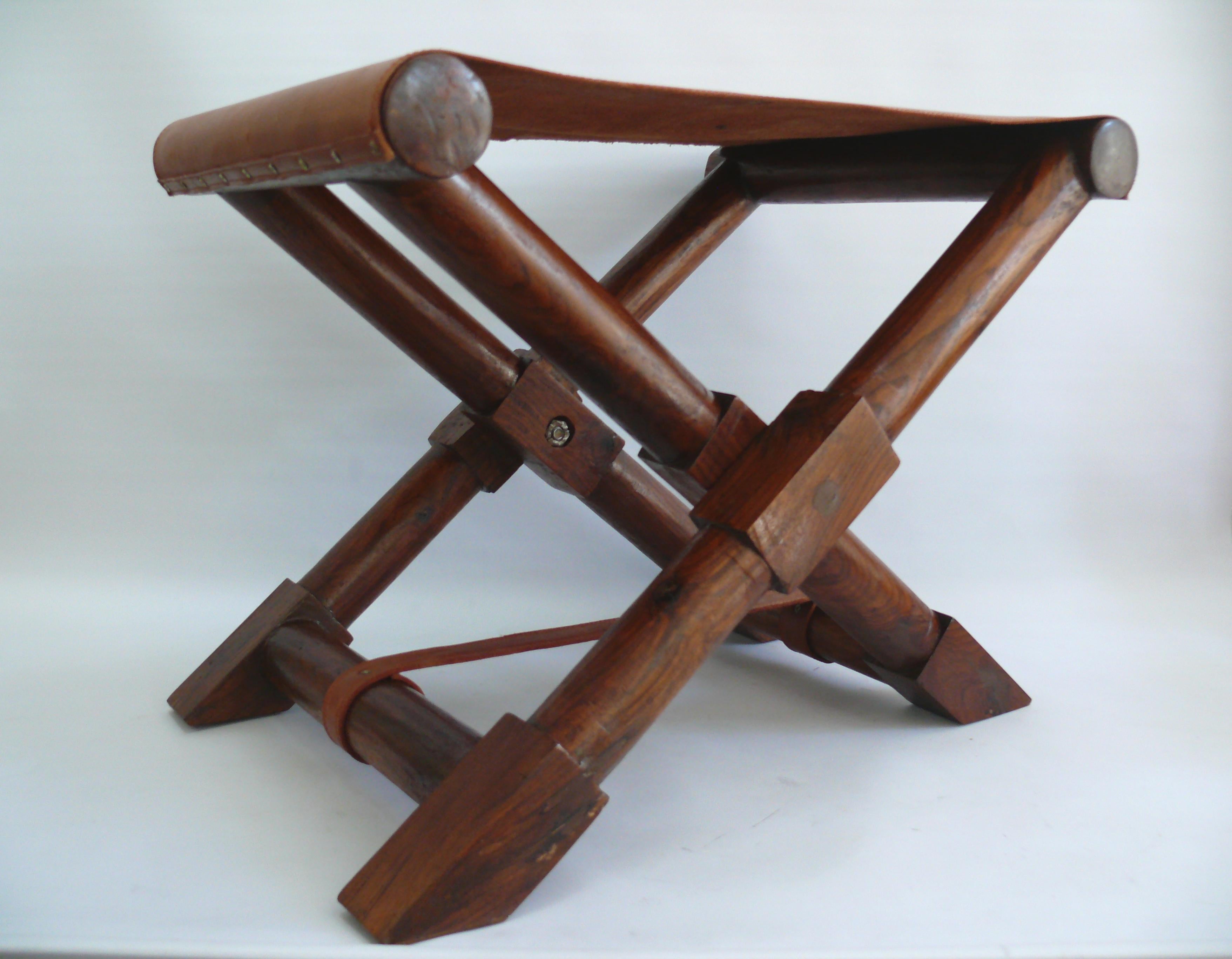 Métal Grand tabouret pliant vintage en bois de rose et cuir en vente