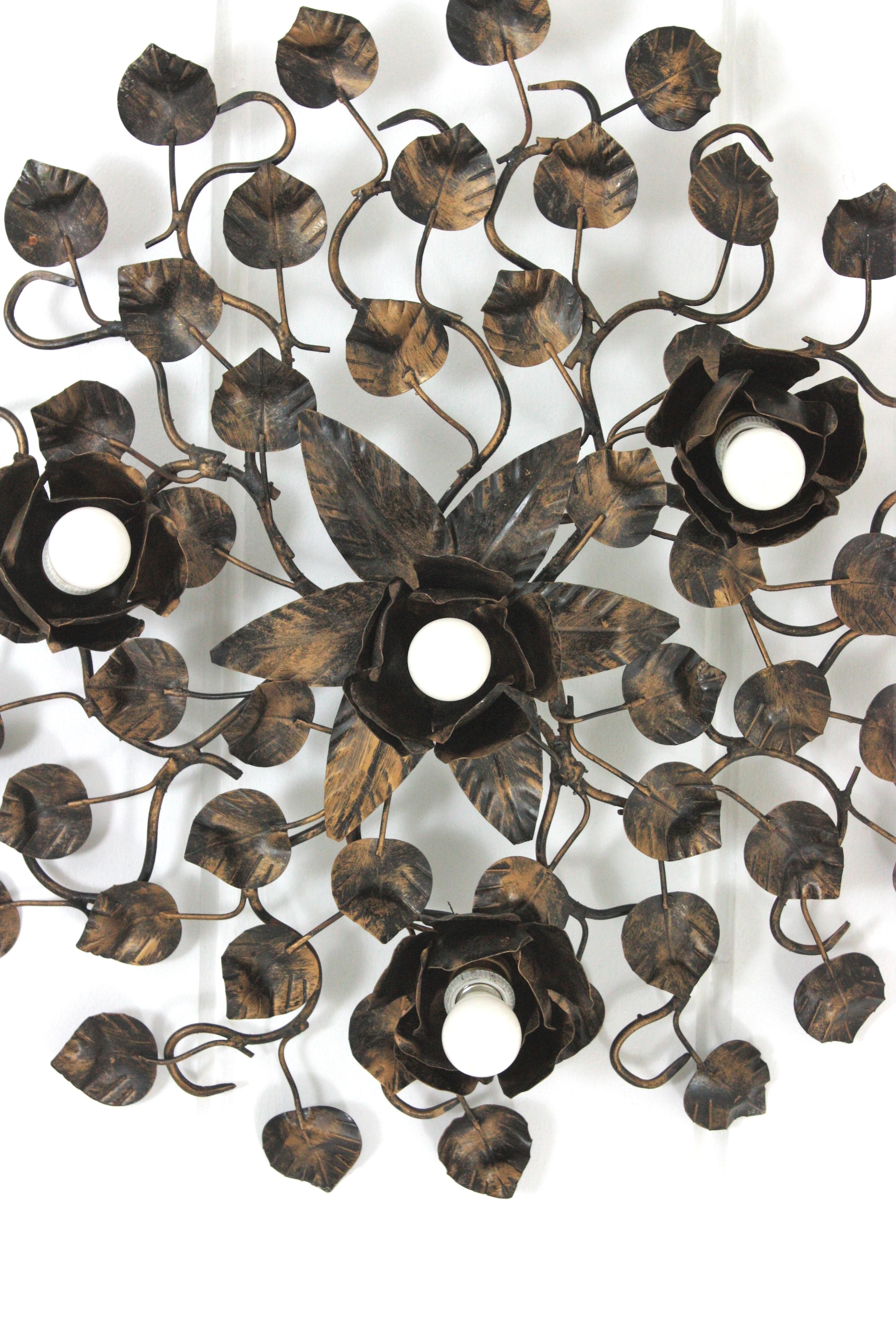 Large Foliage Floral Flush Mount Light Fixture in Gilt Patinated Iron  For Sale 3