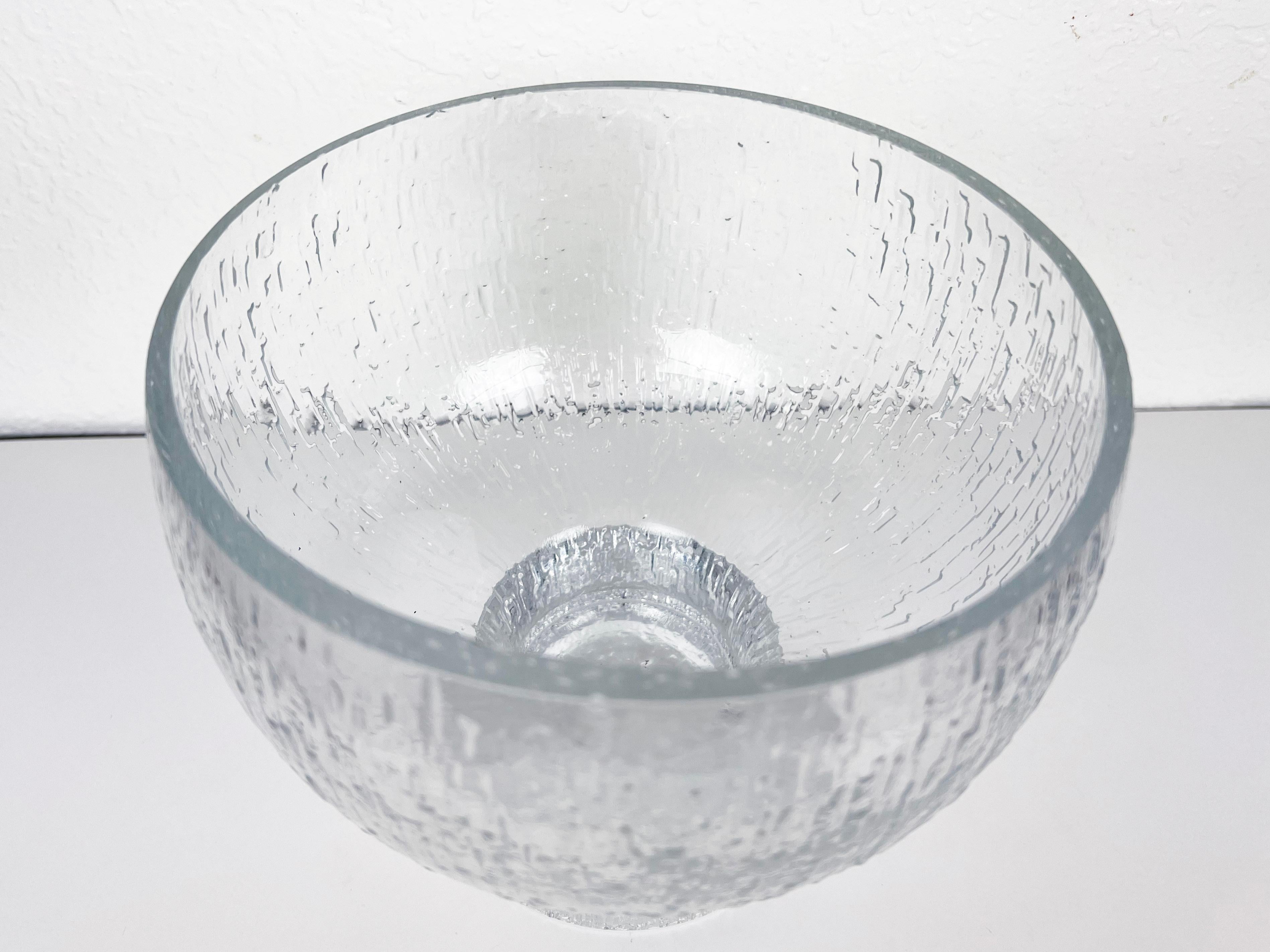 Große Schale „Kekkeri“ aus Glas mit Fuß von Timo Sarpaneva für Iittala im Angebot 4