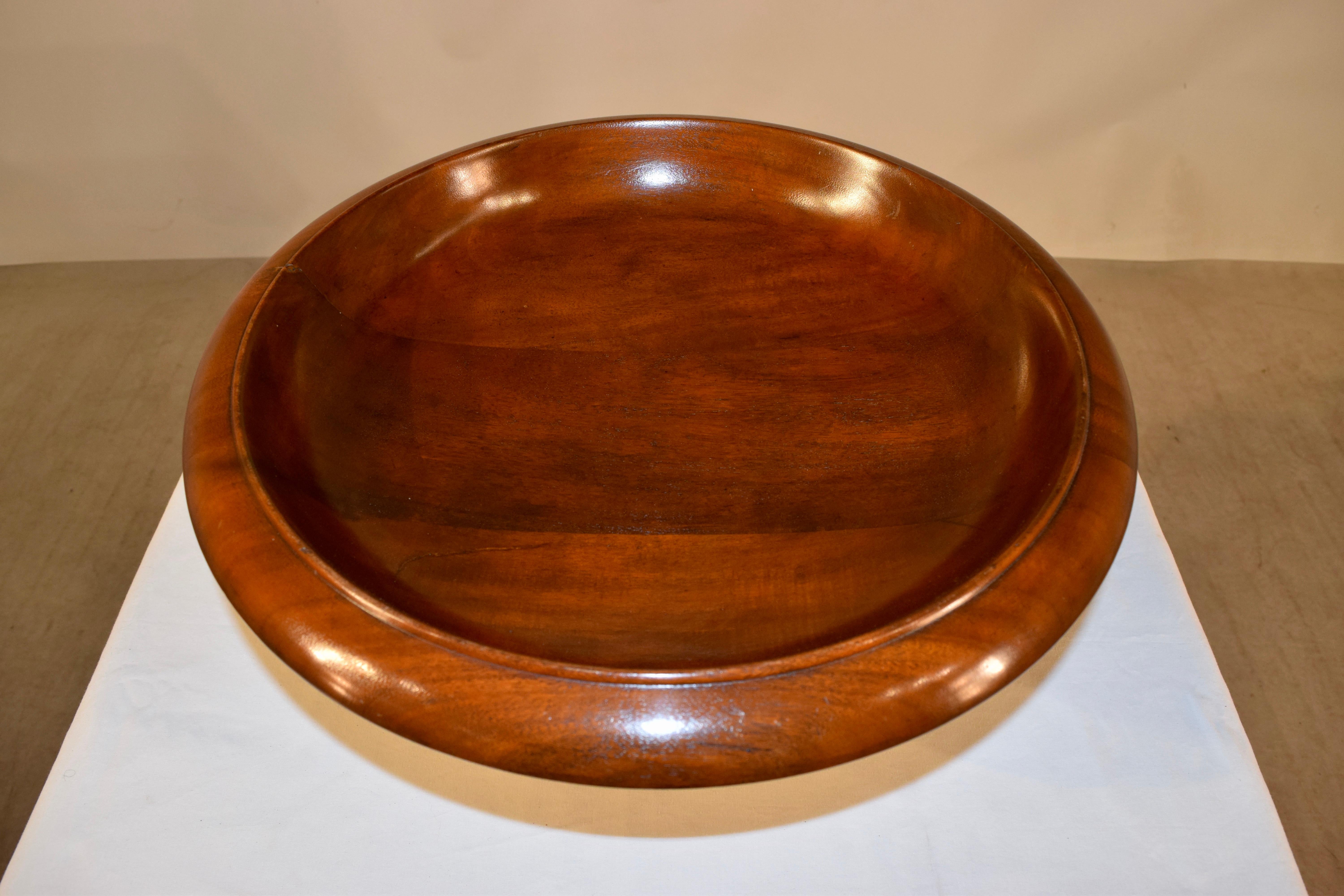 Large, Footed Mahogany Bowl, circa 1900 In Good Condition In High Point, NC