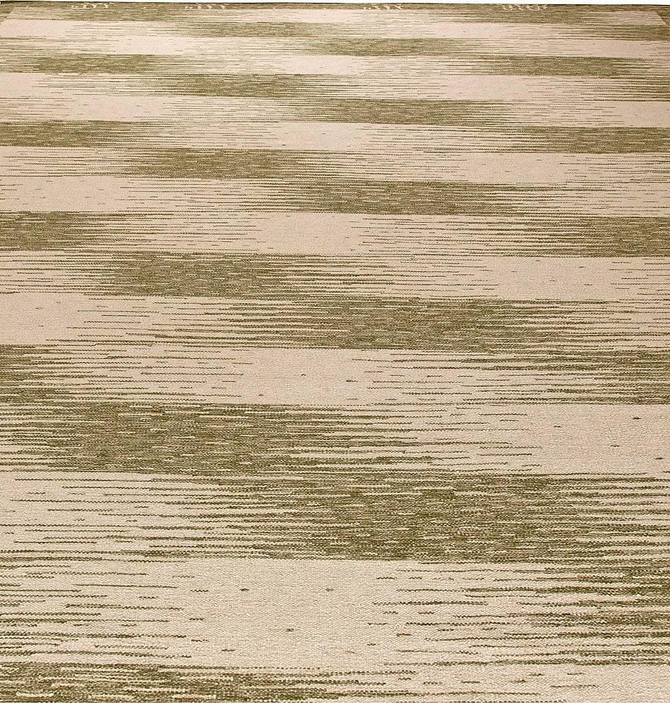 Scandinavo moderno Grande tappeto in lana annodata a mano Forel Greene & Greene di Doris Leslie Blau in vendita