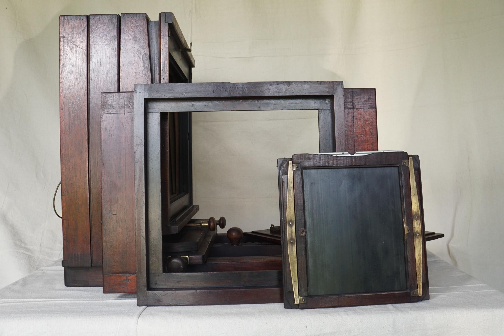 Leather Large Format Box Camera, circa 1915 For Sale