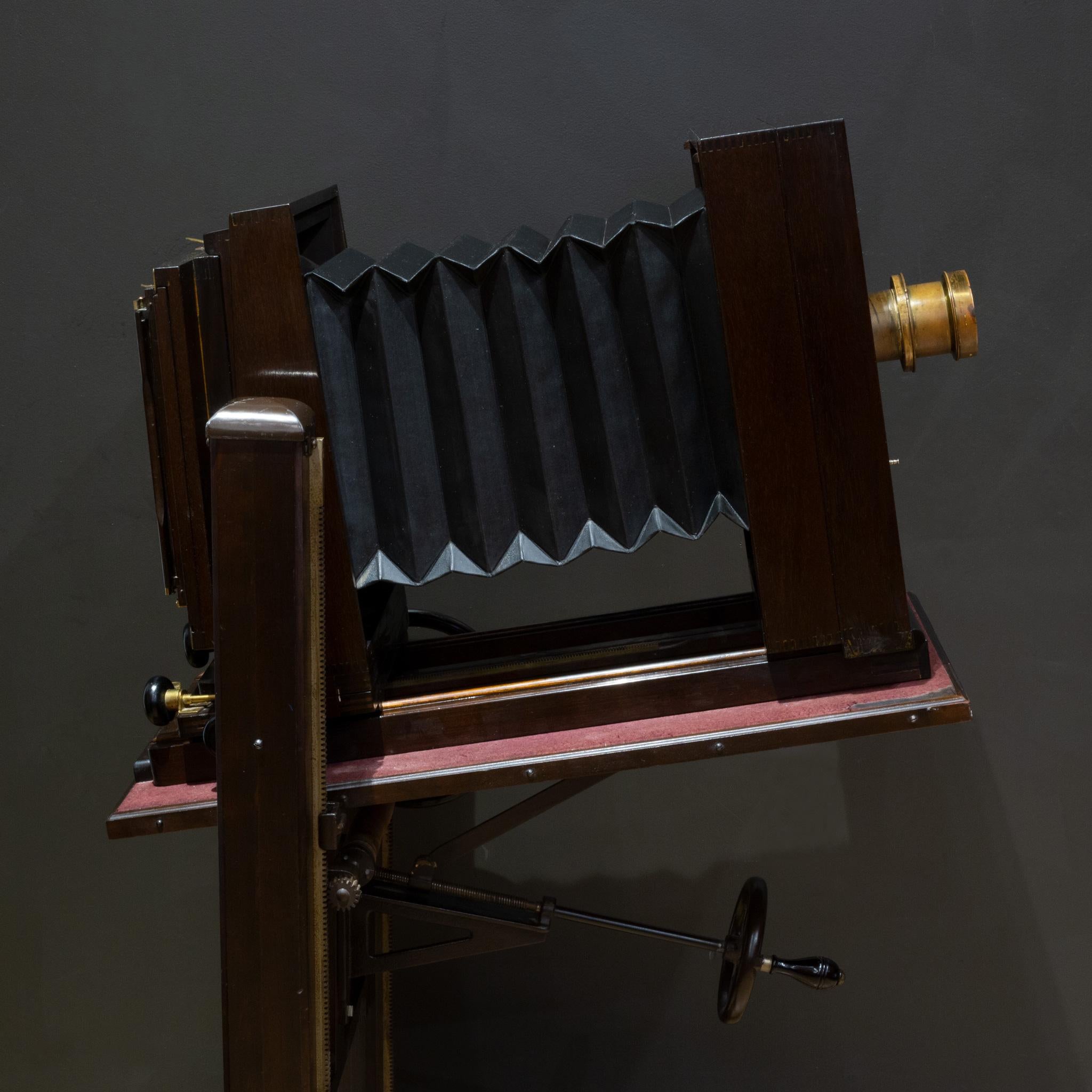 Large Format Mahogany Studio Camera on Adjustable Stand c.1890-1930 For Sale 5