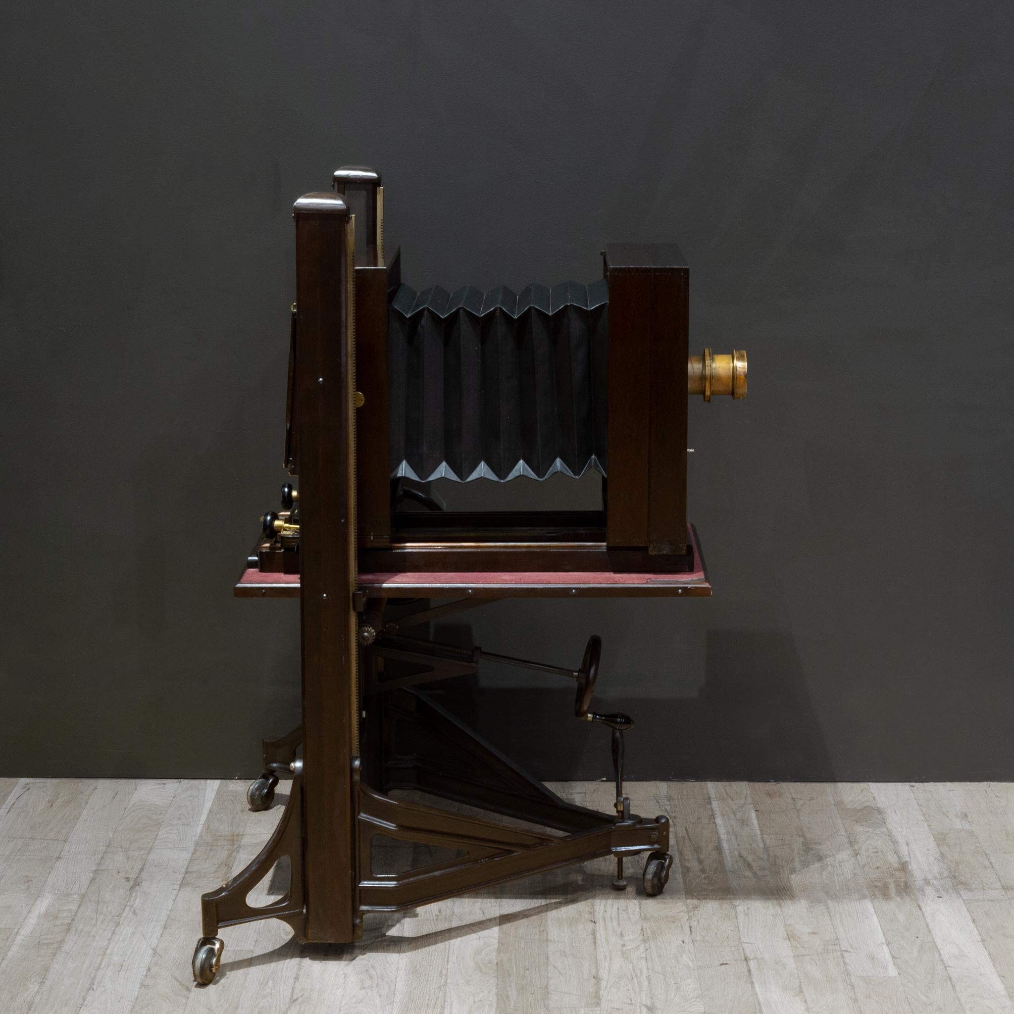 Large Format Mahogany Studio Camera on Adjustable Stand c.1890-1930 For Sale 7