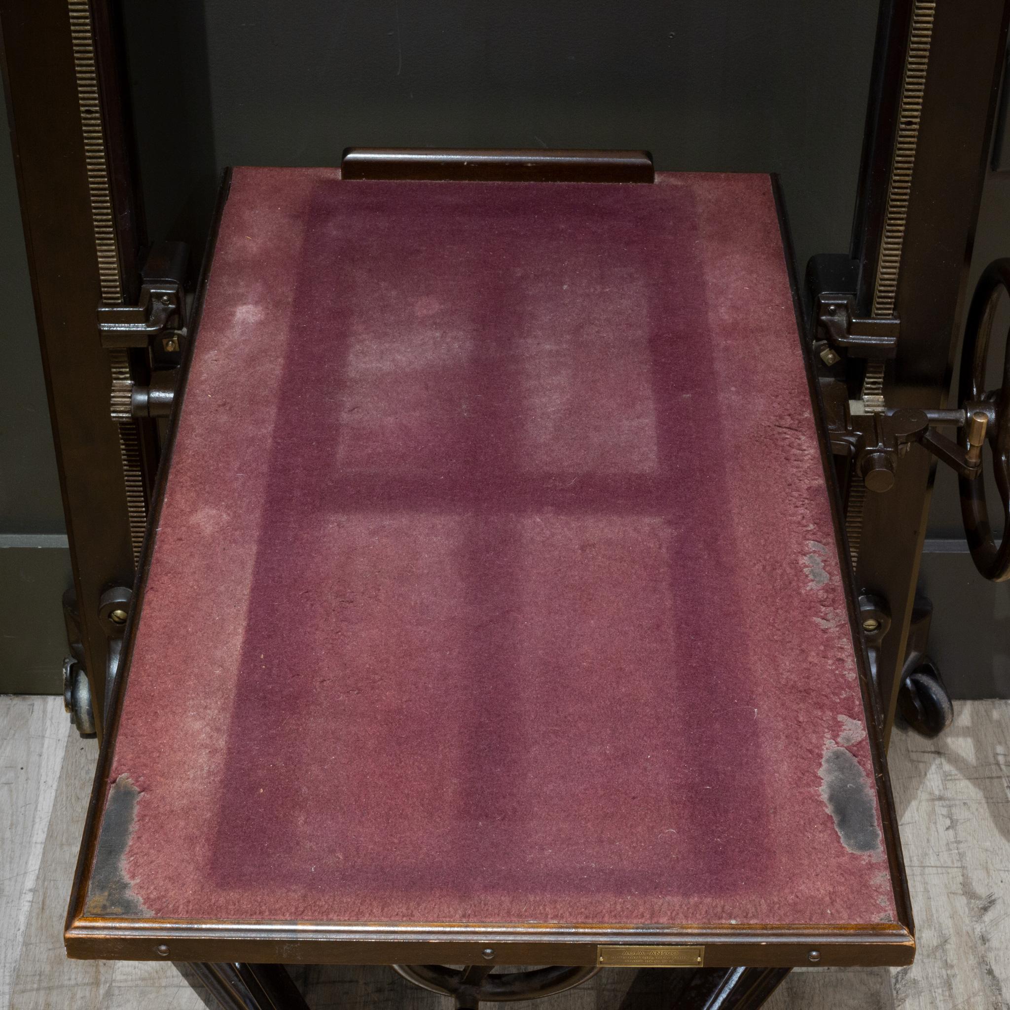 Appareil photo de studio grand format en acajou sur Stand réglable c.1890-1930 10