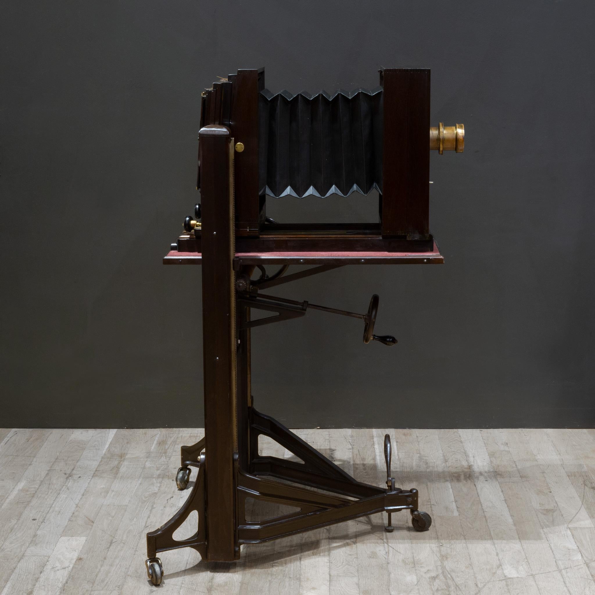 Large Format Mahogany Studio Camera on Adjustable Stand c.1890-1930 In Good Condition For Sale In San Francisco, CA
