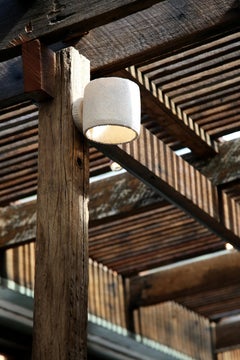 Applique a tubo in corallo fossile grande di Marovo Island Traders