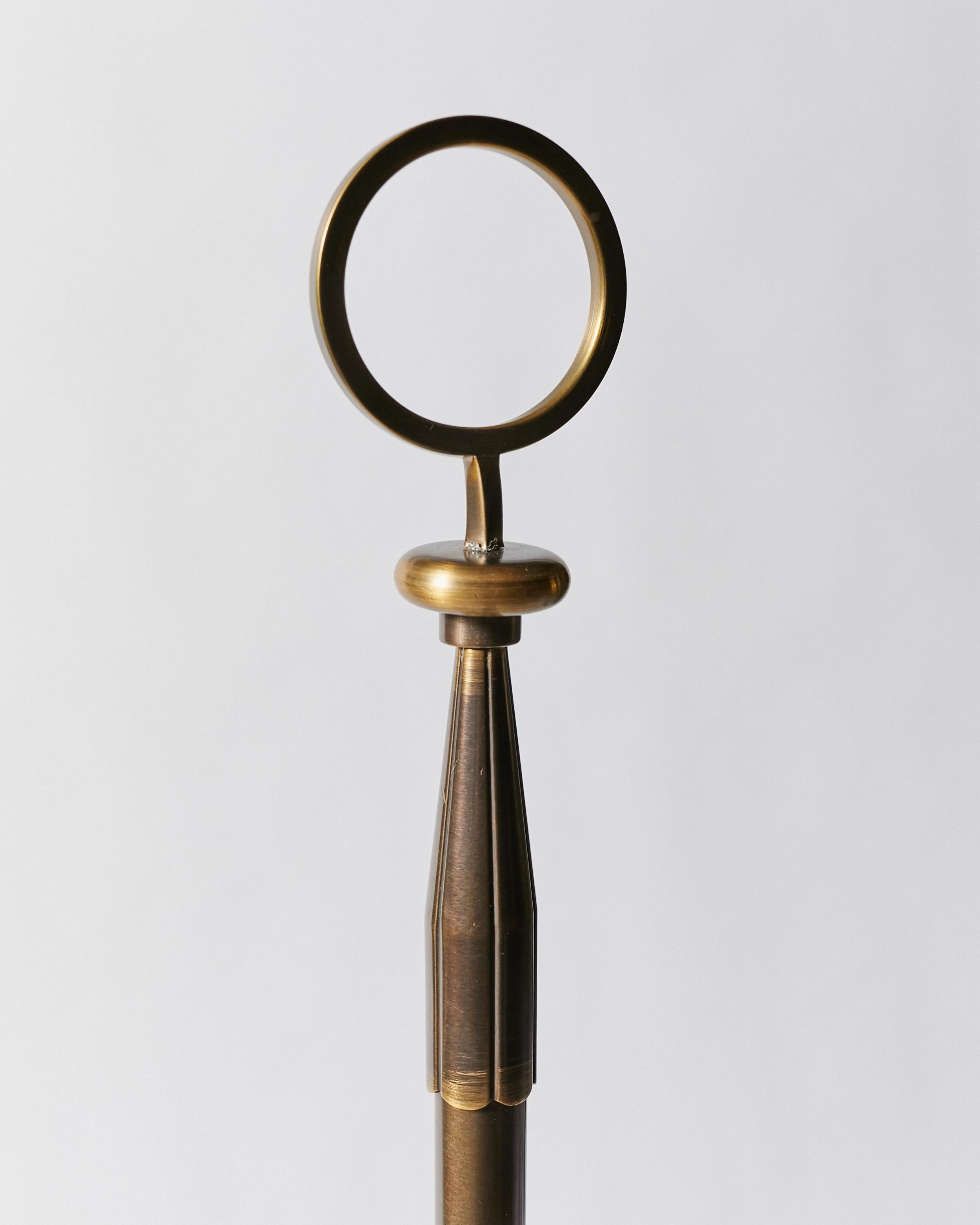 Effet bronze Grand candélabre à quatre bras de Tommi Parzinger en vente