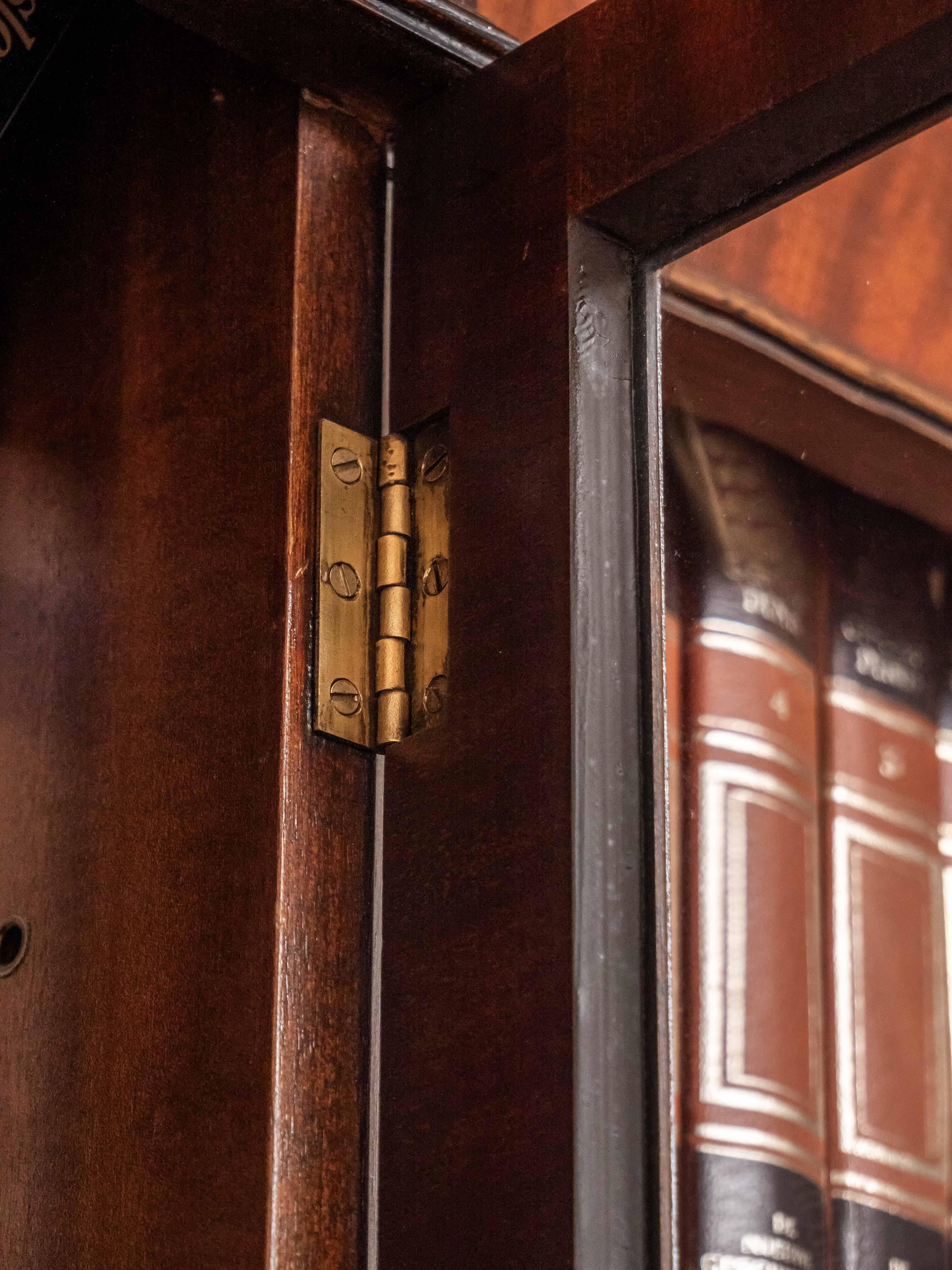 Large four-door library. England For Sale 9