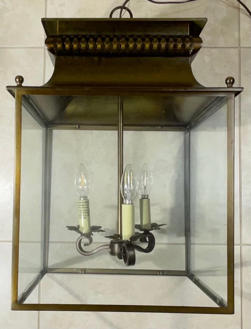 Grande table à quatre côtés de style pagode  Acier galvanisé suspendu  Lanterne/chandelier en vente 5